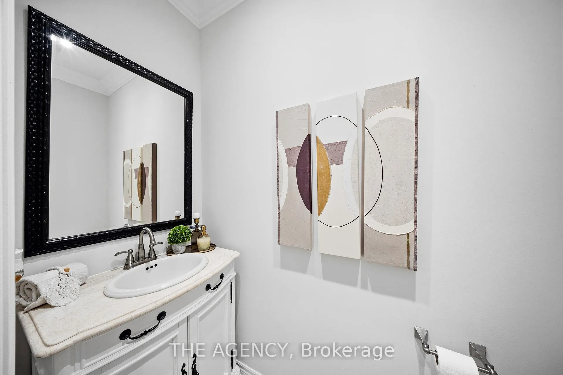 Photo 23 of 36 Zoran Lane, Vaughan, Patterson — HOMEH