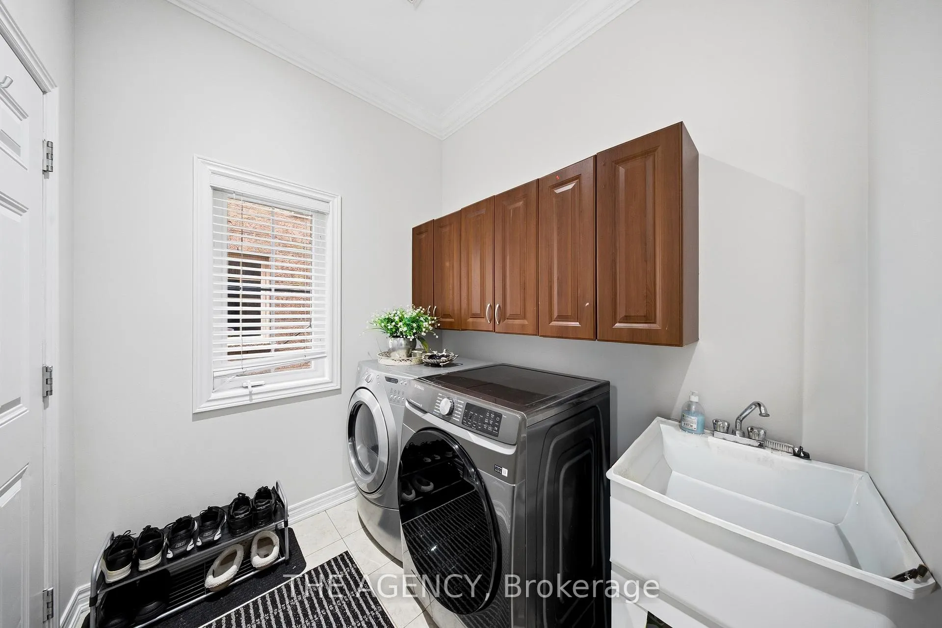 Photo 24 of 36 Zoran Lane, Vaughan, Patterson — HOMEH