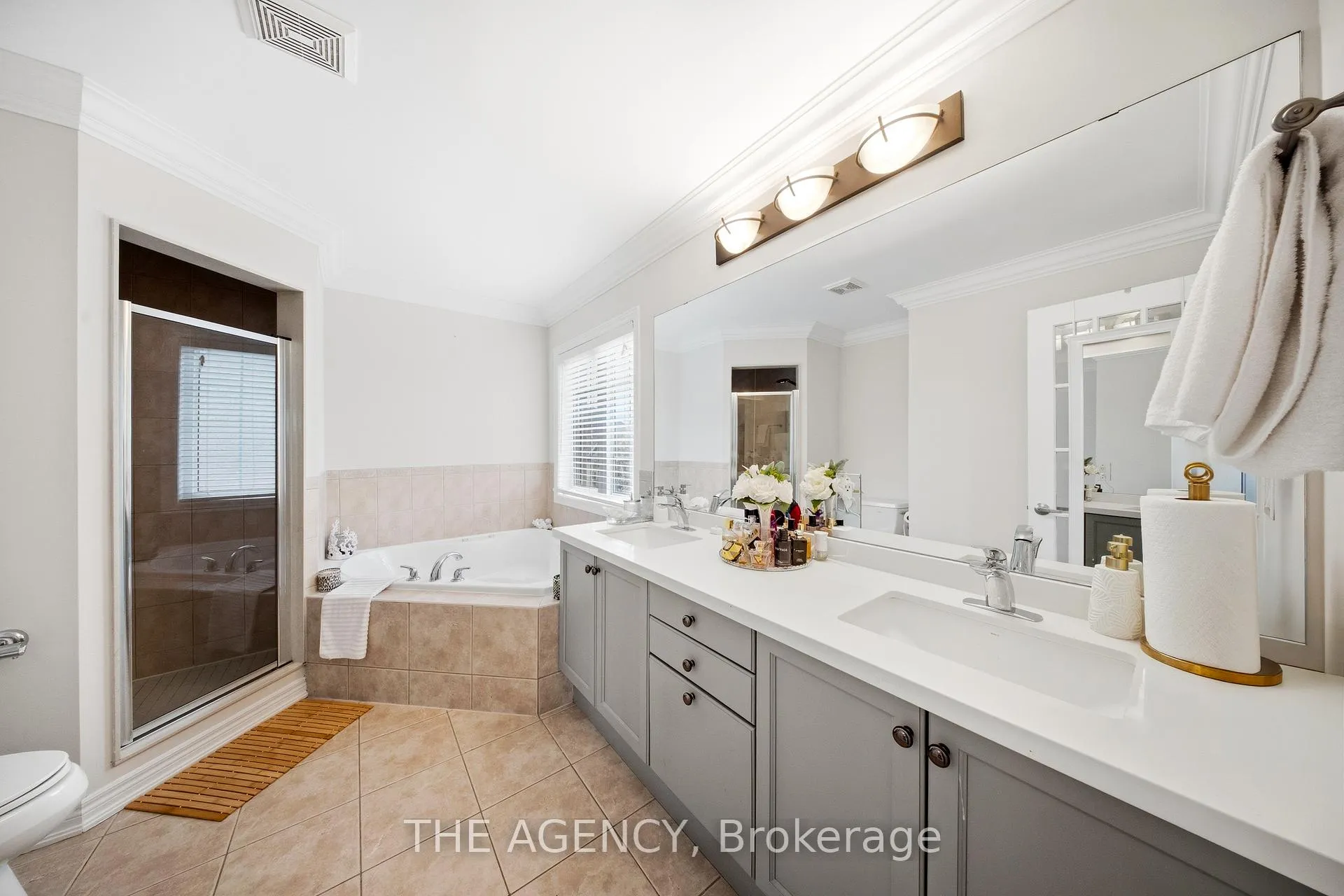 Photo 30 of 36 Zoran Lane, Vaughan, Patterson — HOMEH