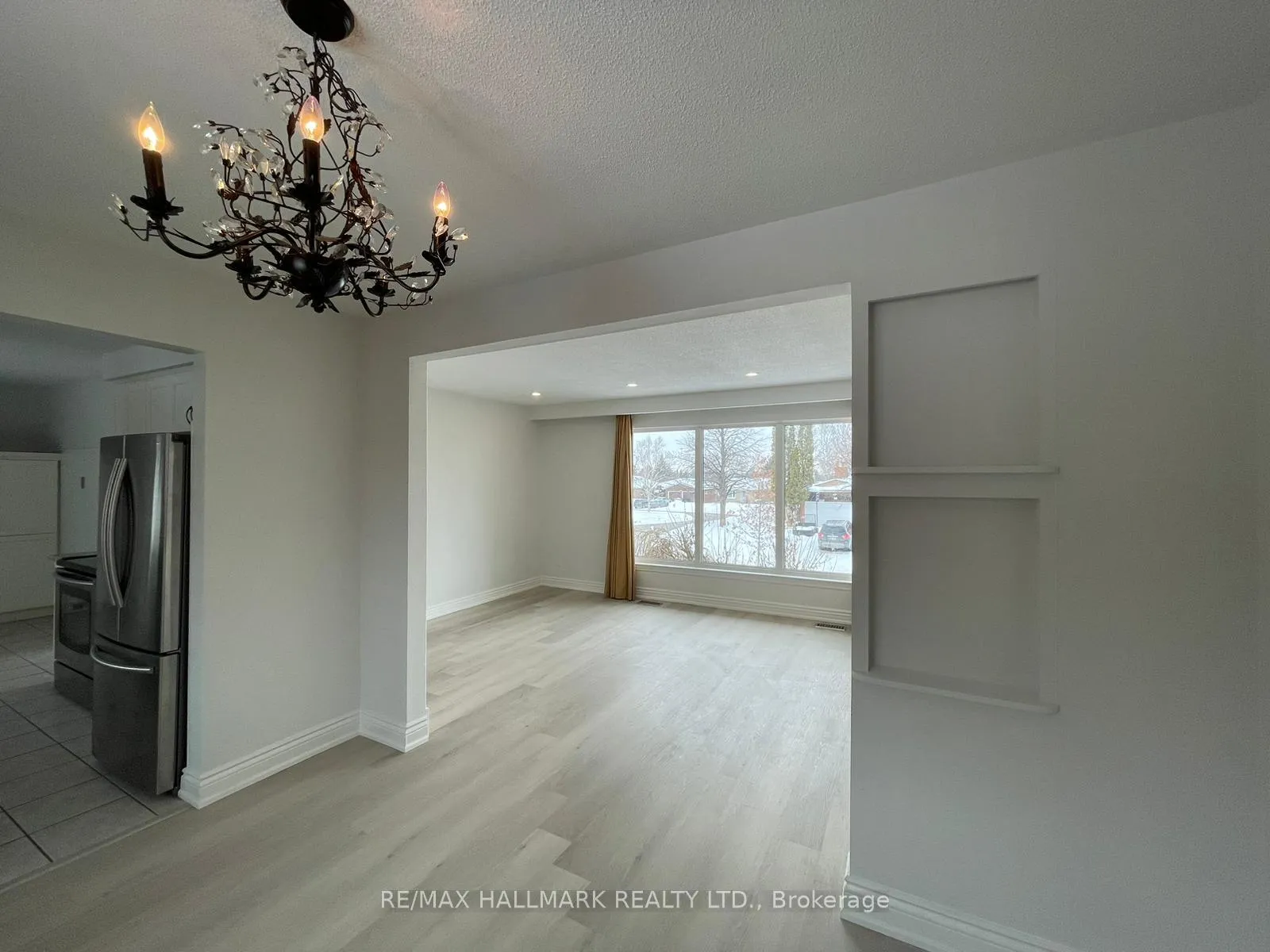 Photo 6 of Unit Main, 25 Glenridge Road, Barrie, Allandale Heights — HOMEH