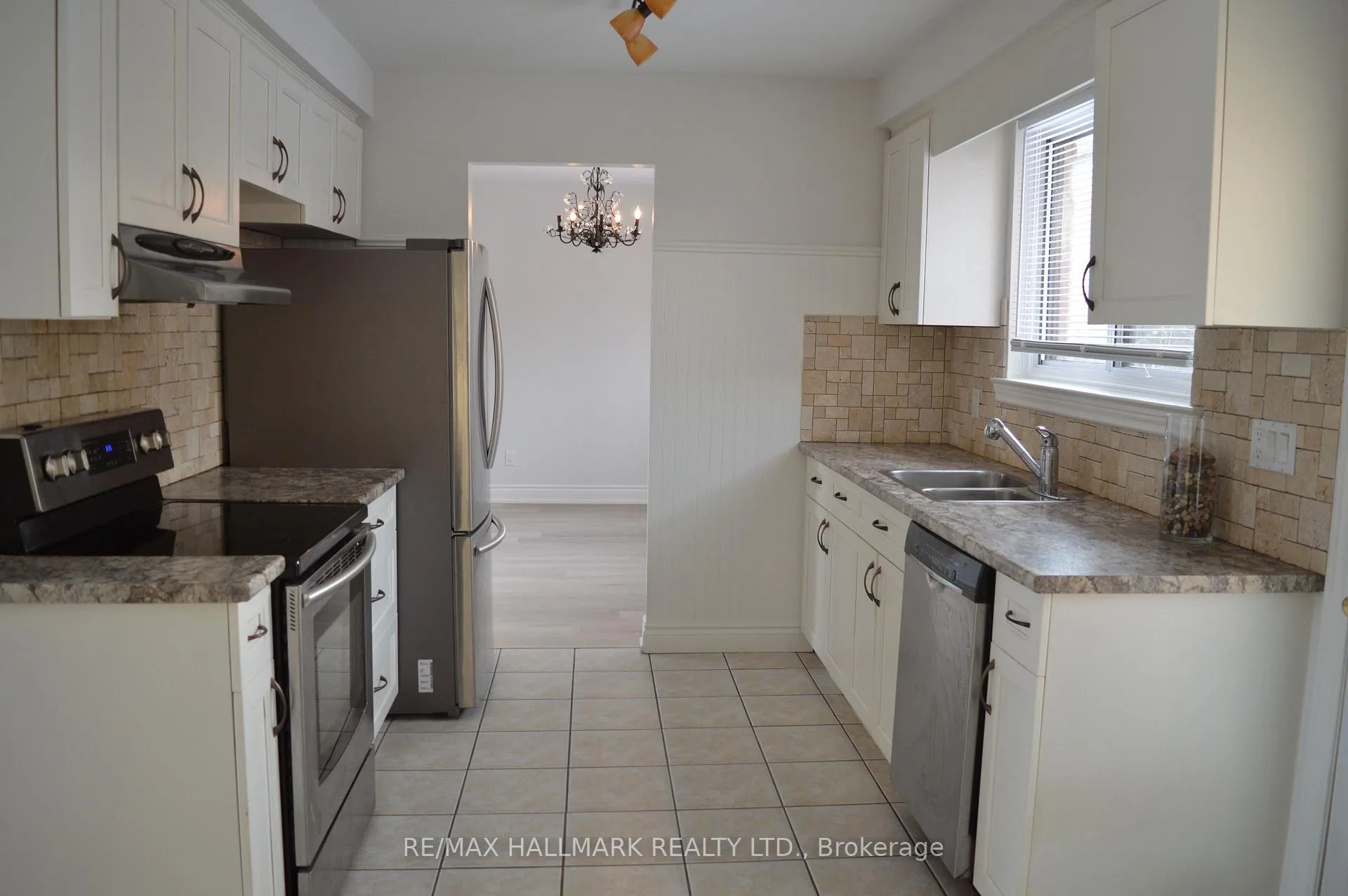 Photo 9 of Unit Main, 25 Glenridge Road, Barrie, Allandale Heights — HOMEH