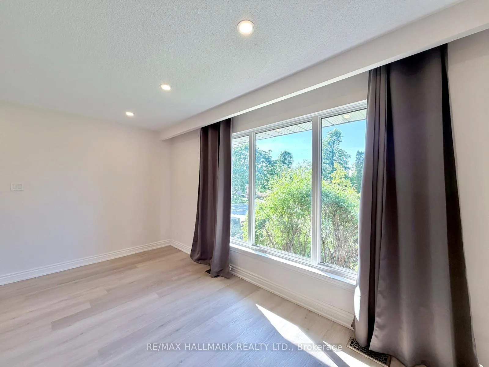 Photo 14 of Unit Main, 25 Glenridge Road, Barrie, Allandale Heights — HOMEH