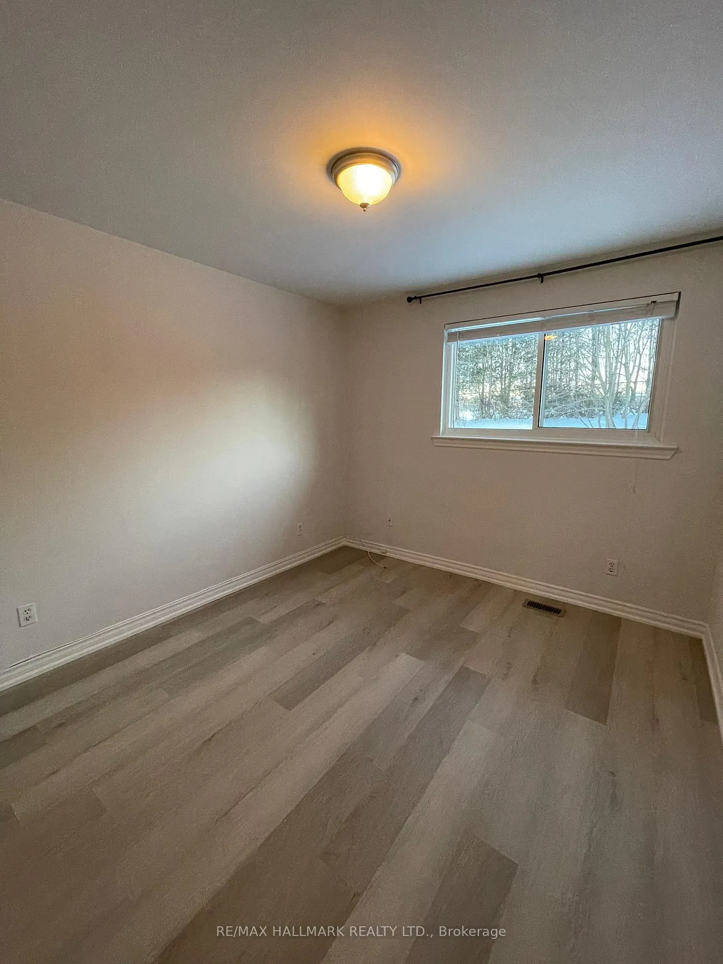 Photo 16 of Unit Main, 25 Glenridge Road, Barrie, Allandale Heights — HOMEH