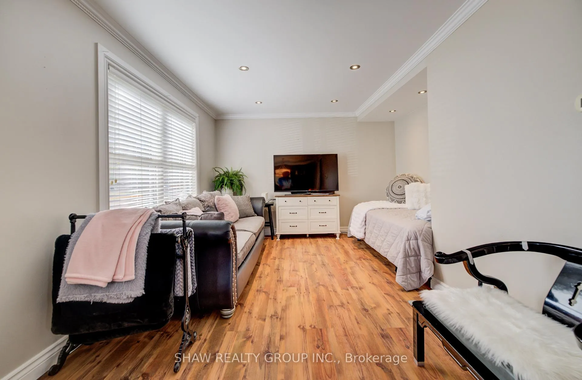 Photo 5 of 157 Fifth Avenue, Kitchener — HOMEH