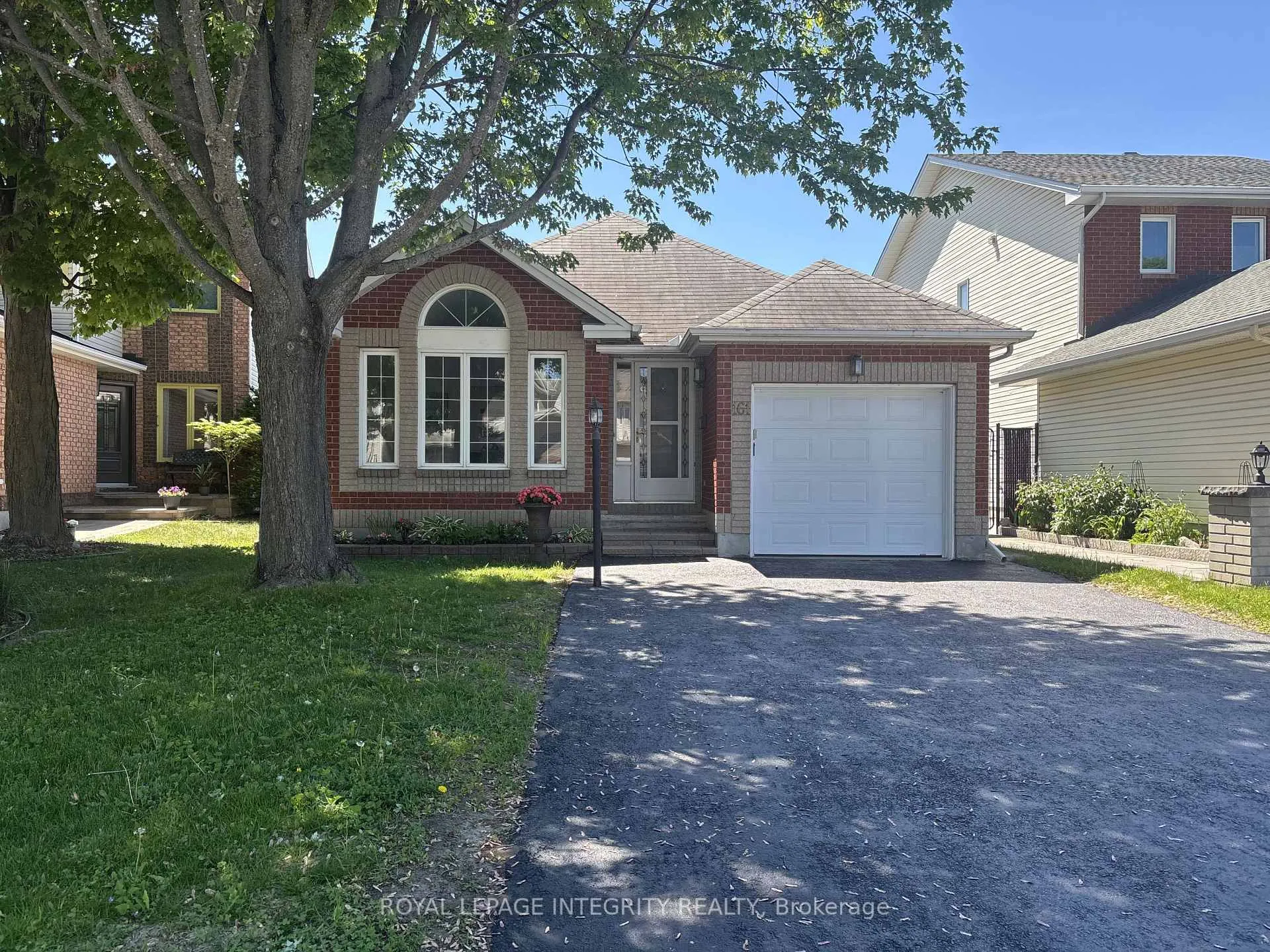 Photo 2 of 161 Longshire Circle, Ottawa, Barrhaven - Longfields — HOMEH