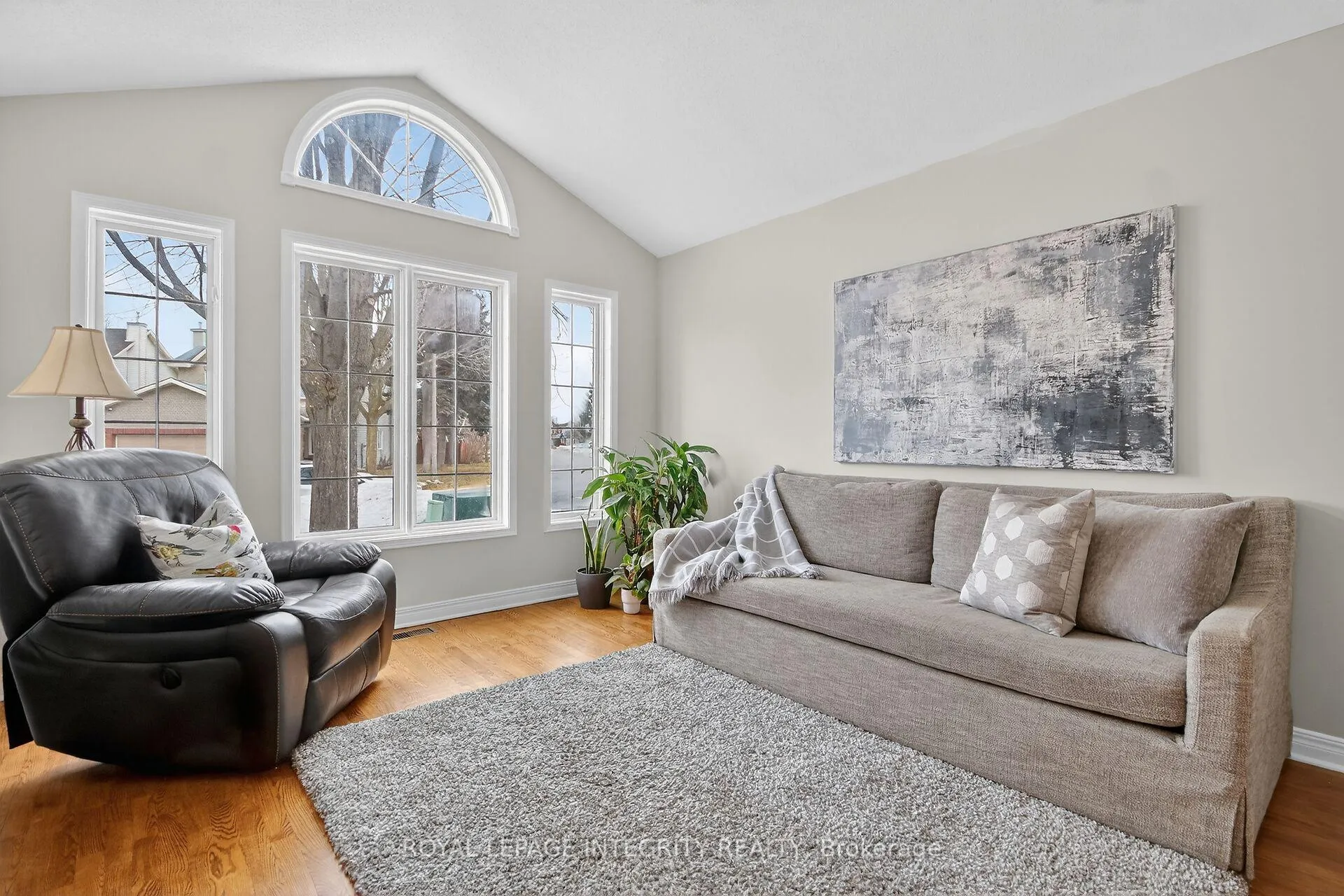 Photo 7 of 161 Longshire Circle, Ottawa, Barrhaven - Longfields — HOMEH