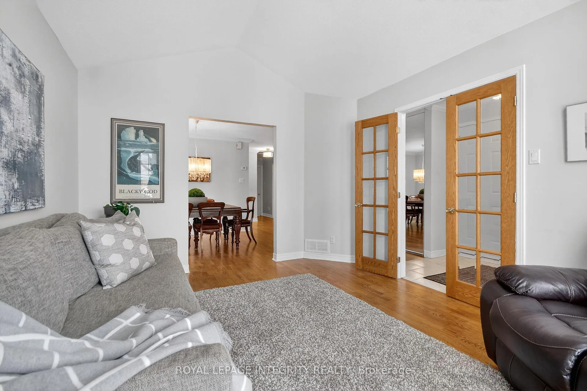 Photo 8 of 161 Longshire Circle, Ottawa, Barrhaven - Longfields — HOMEH