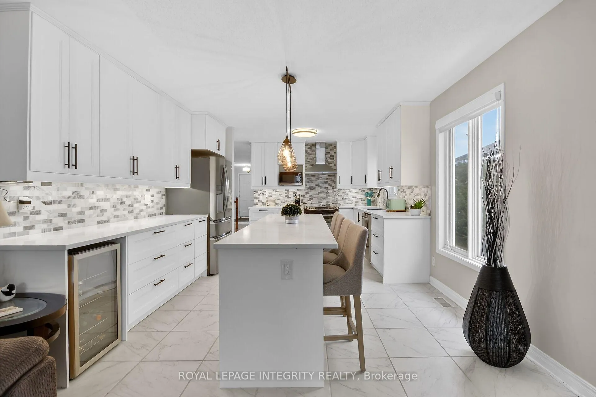 Photo 17 of 161 Longshire Circle, Ottawa, Barrhaven - Longfields — HOMEH