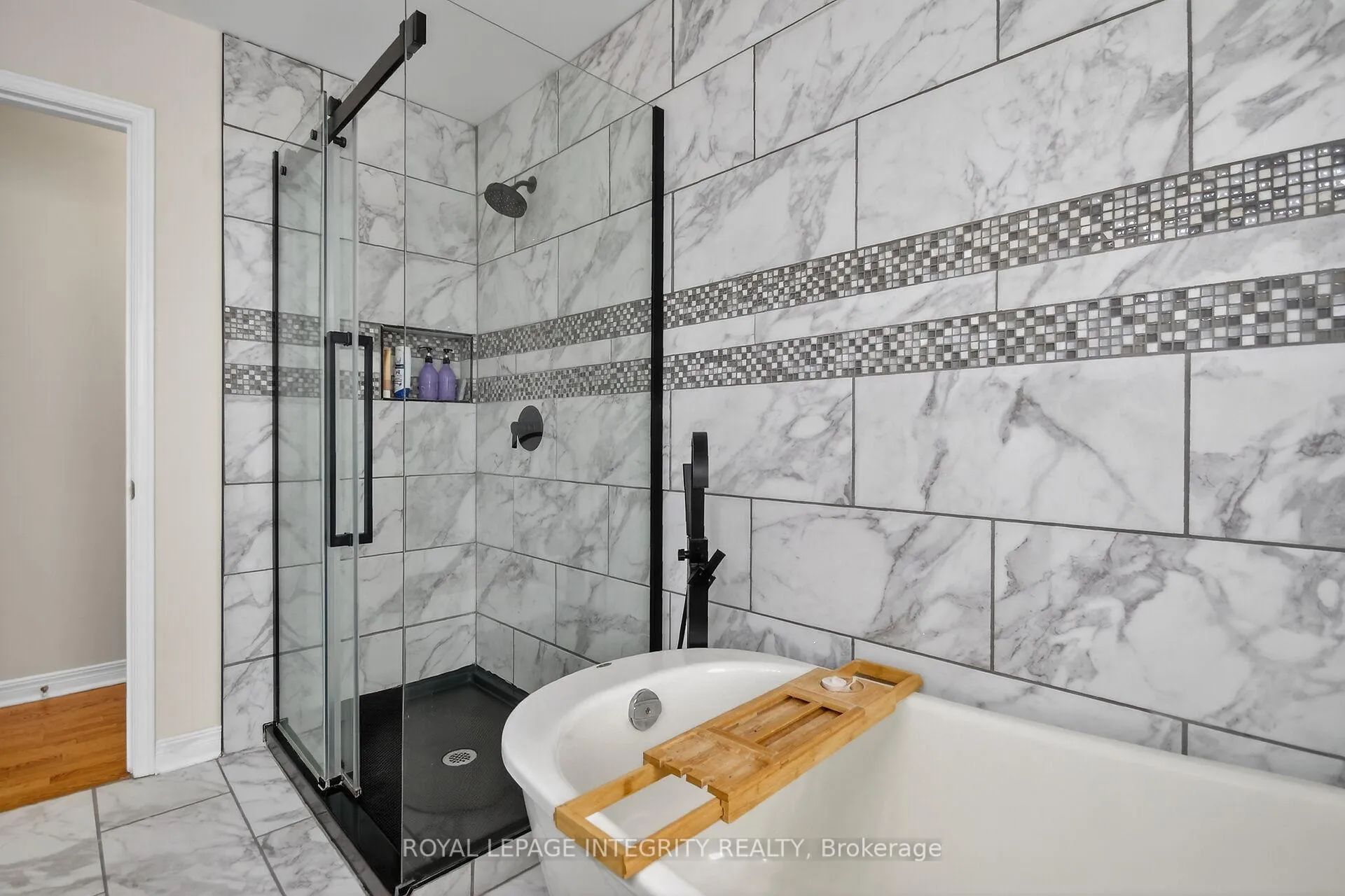 Photo 33 of 161 Longshire Circle, Ottawa, Barrhaven - Longfields — HOMEH