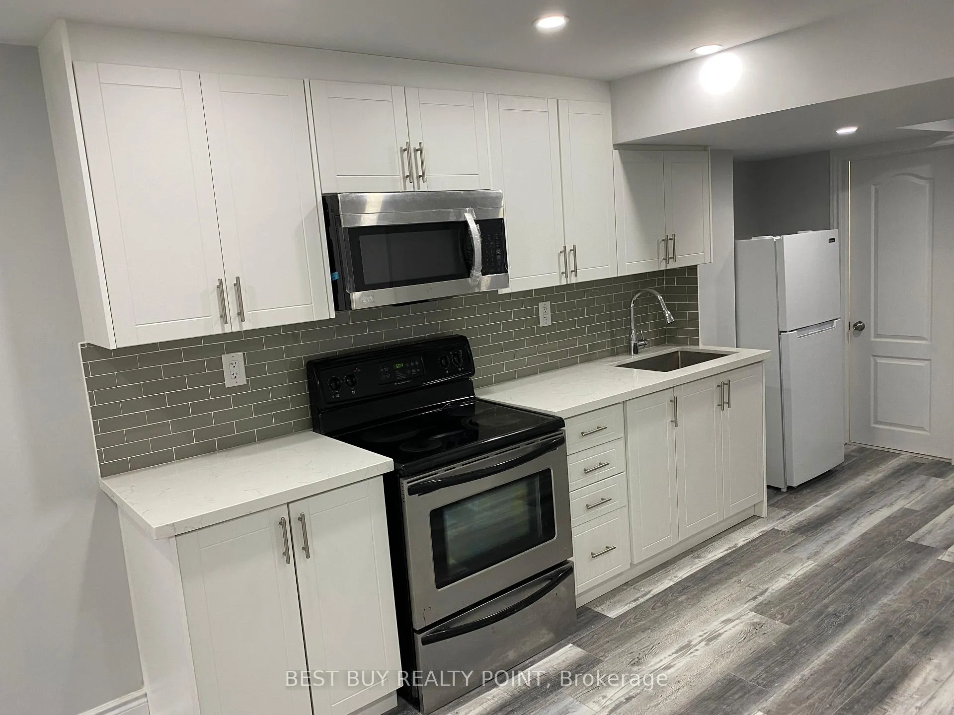 Photo 2 of 81 Ruhl Drive, Milton, Willmott — HOMEH