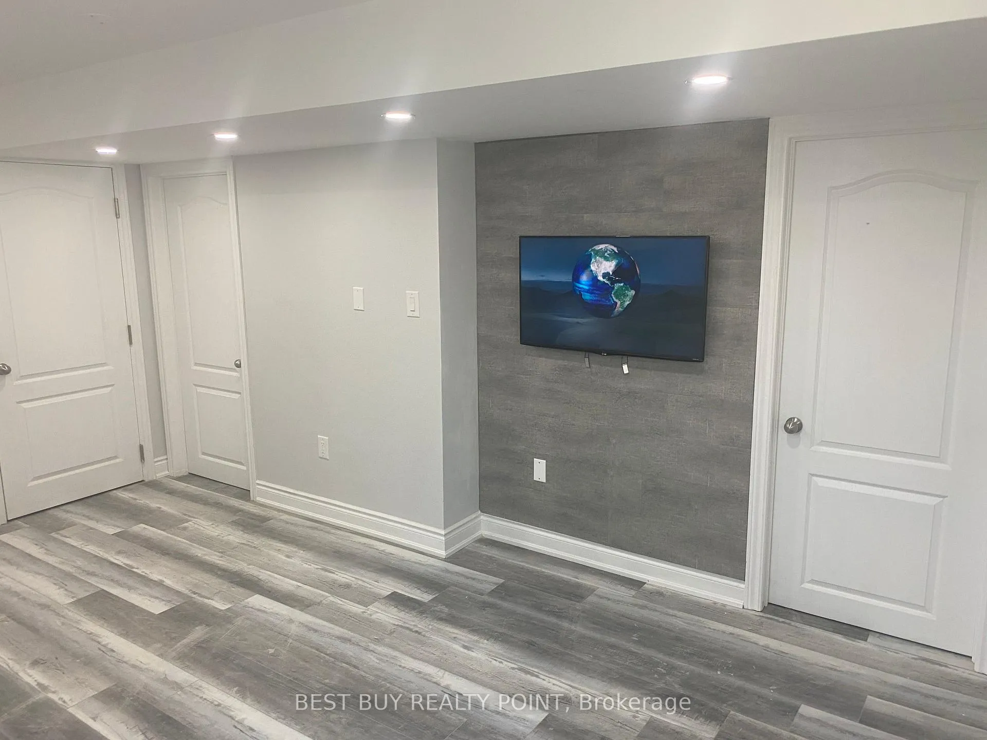 Photo 7 of 81 Ruhl Drive, Milton, Willmott — HOMEH