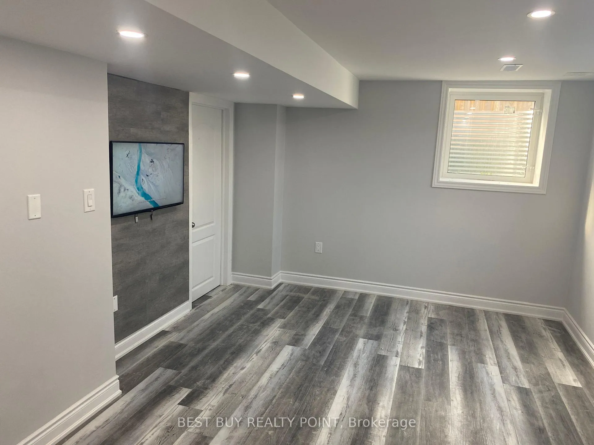 Photo 10 of 81 Ruhl Drive, Milton, Willmott — HOMEH