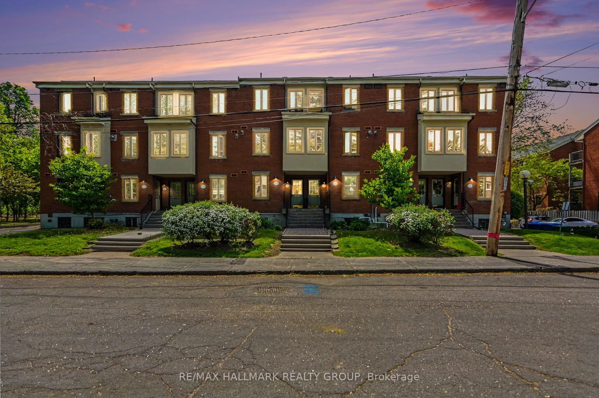 Photo 1 of Unit 11, 1168 Blasdell Avenue, Ottawa, Manor Park — HOMEH