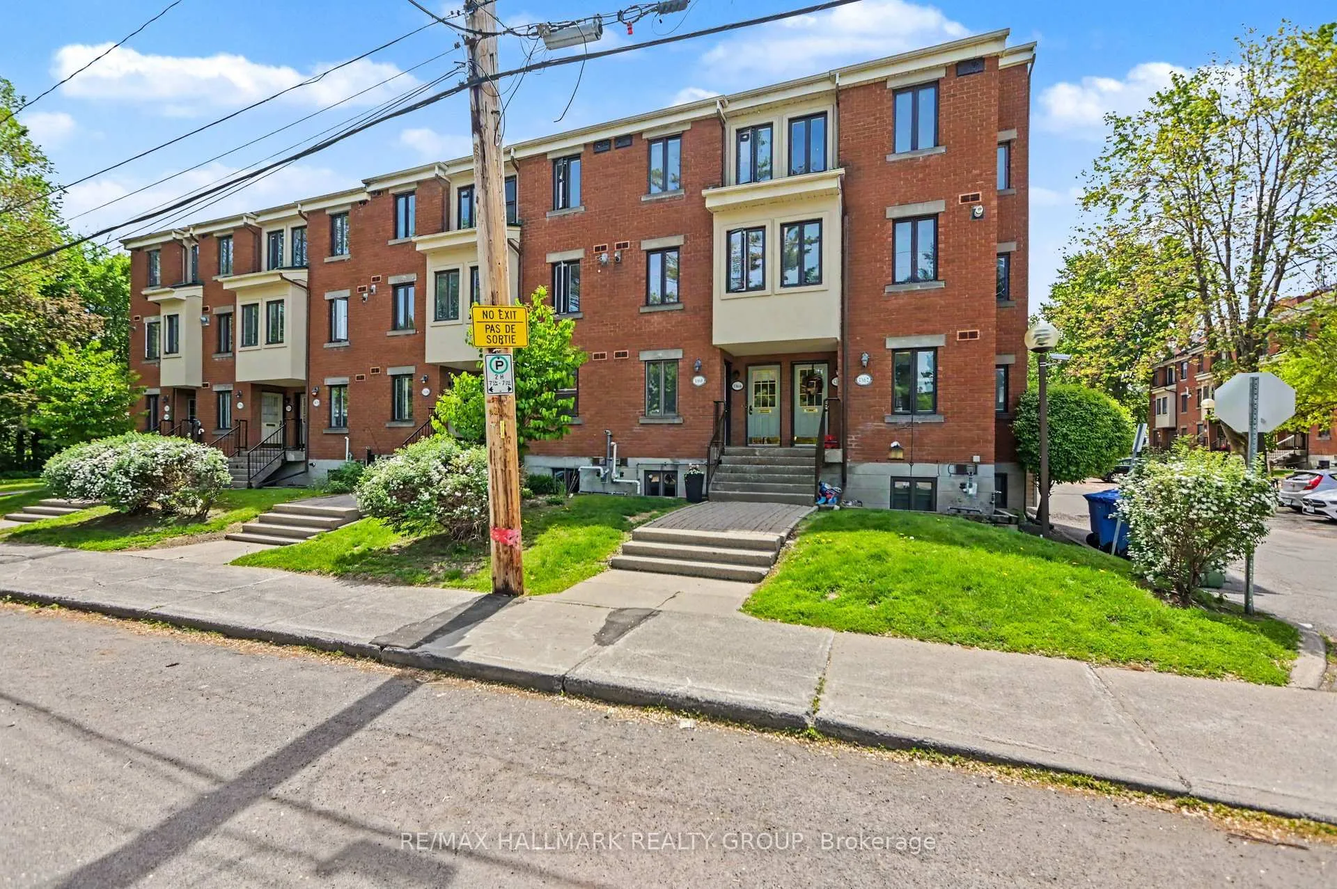 Photo 2 of Unit 11, 1168 Blasdell Avenue, Ottawa, Manor Park — HOMEH