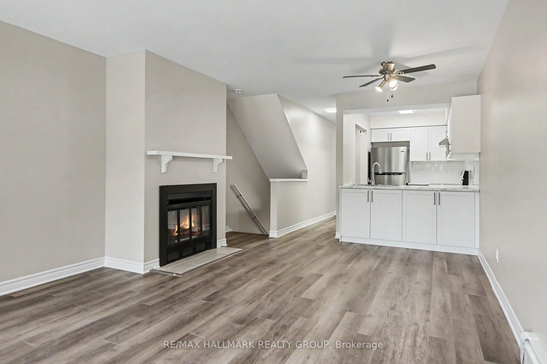 Photo 6 of Unit 11, 1168 Blasdell Avenue, Ottawa, Manor Park — HOMEH