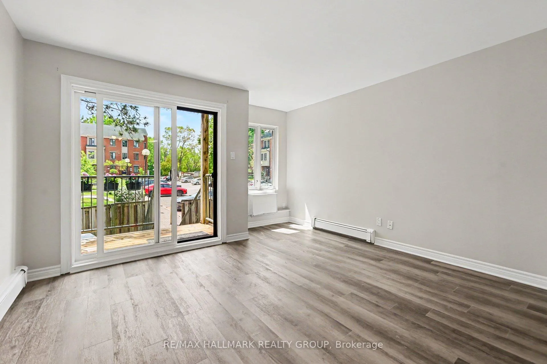 Photo 7 of Unit 11, 1168 Blasdell Avenue, Ottawa, Manor Park — HOMEH
