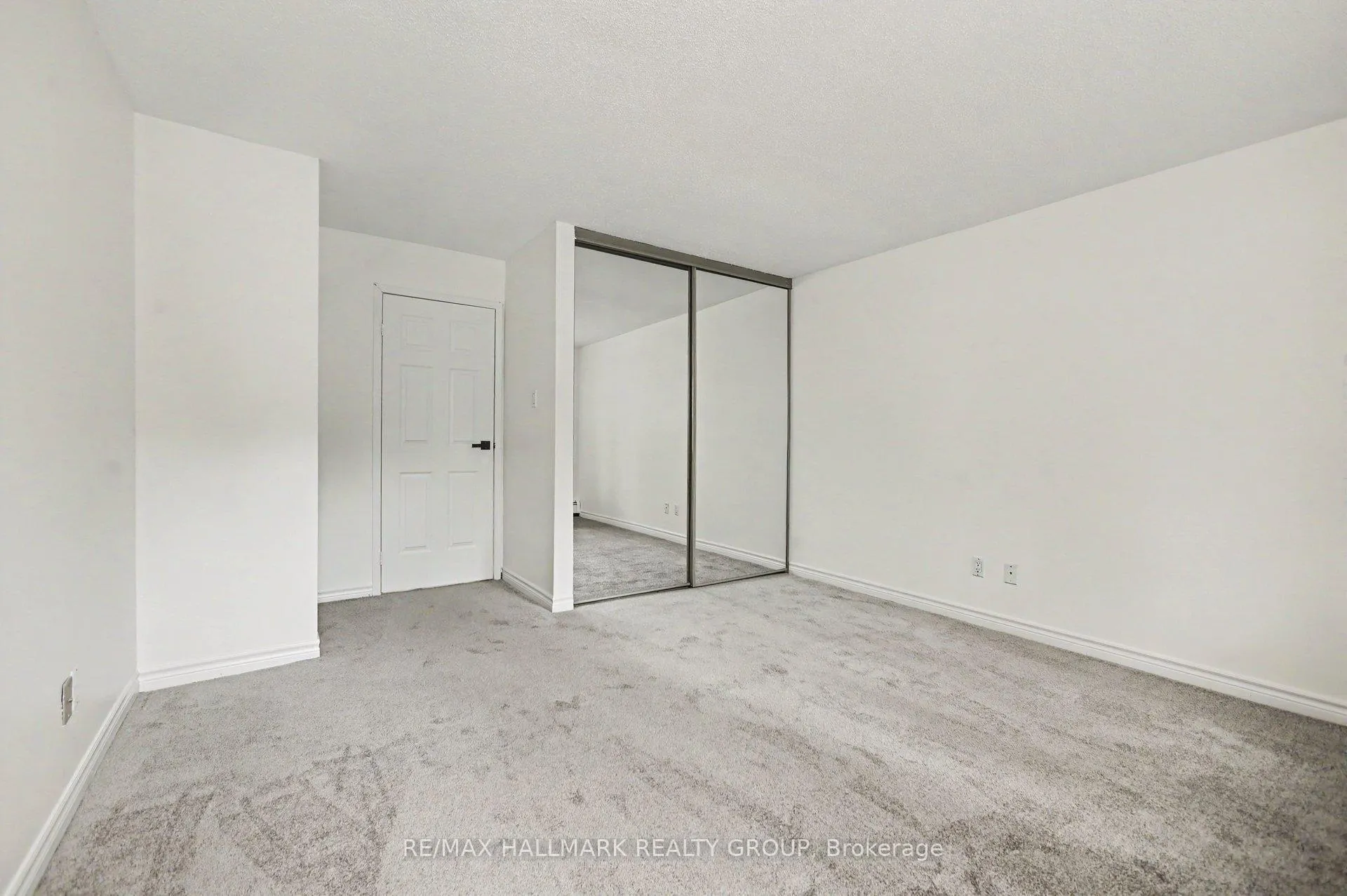 Photo 21 of Unit 11, 1168 Blasdell Avenue, Ottawa, Manor Park — HOMEH