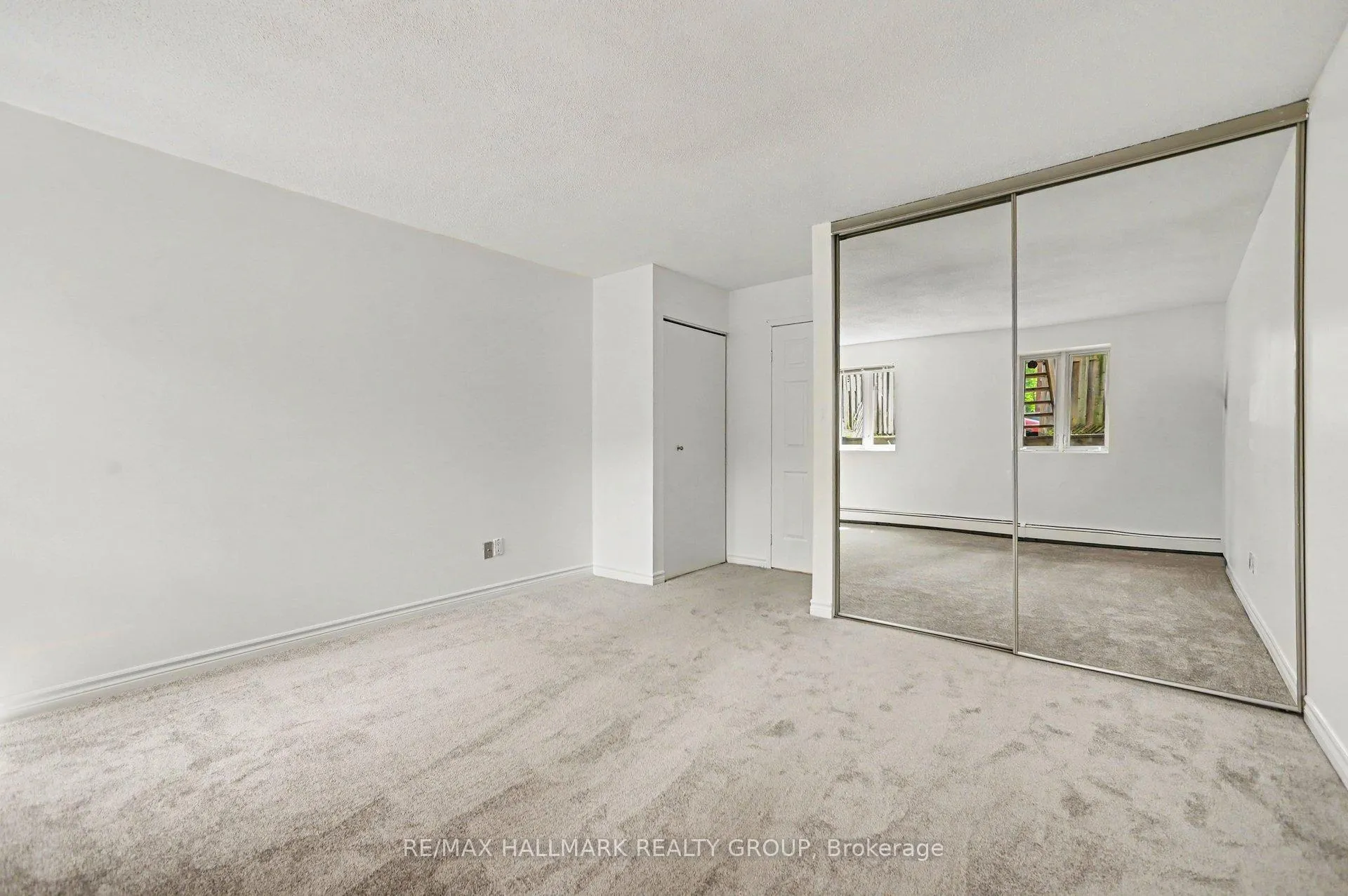 Photo 22 of Unit 11, 1168 Blasdell Avenue, Ottawa, Manor Park — HOMEH