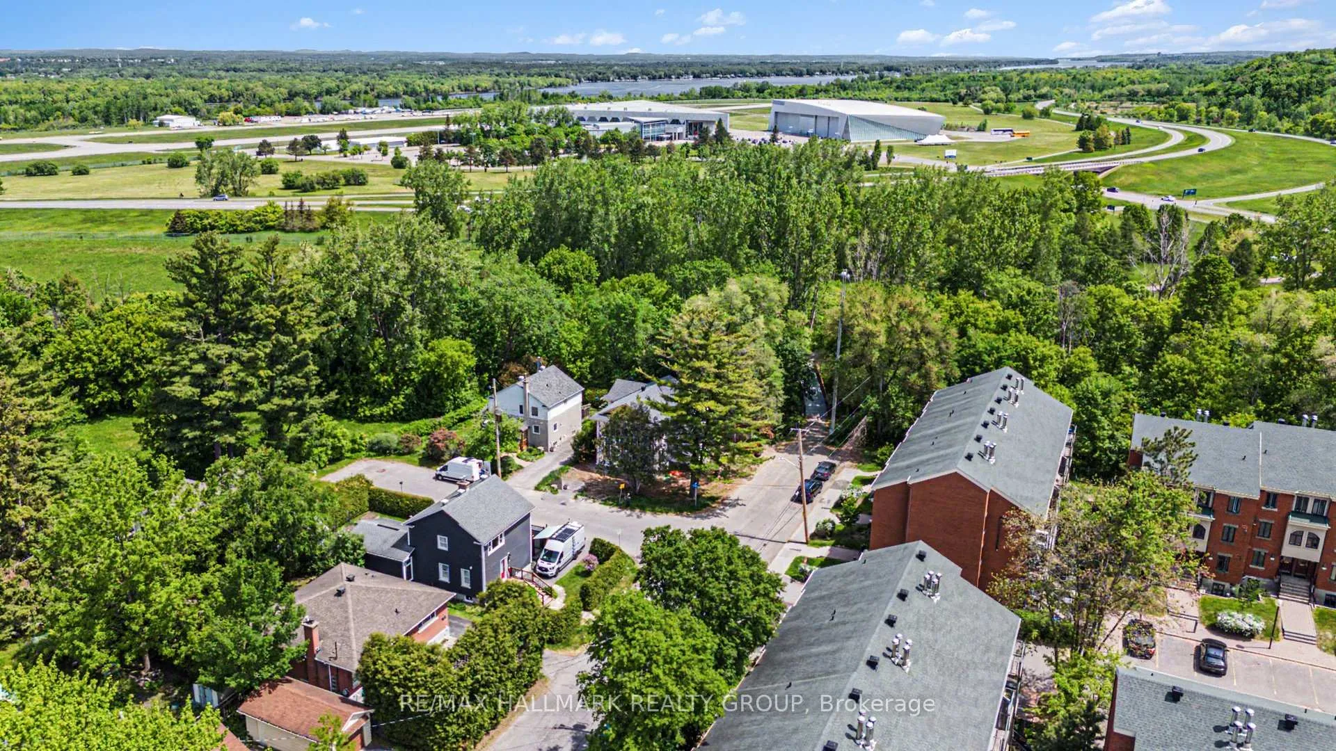 Photo 32 of Unit 11, 1168 Blasdell Avenue, Ottawa, Manor Park — HOMEH