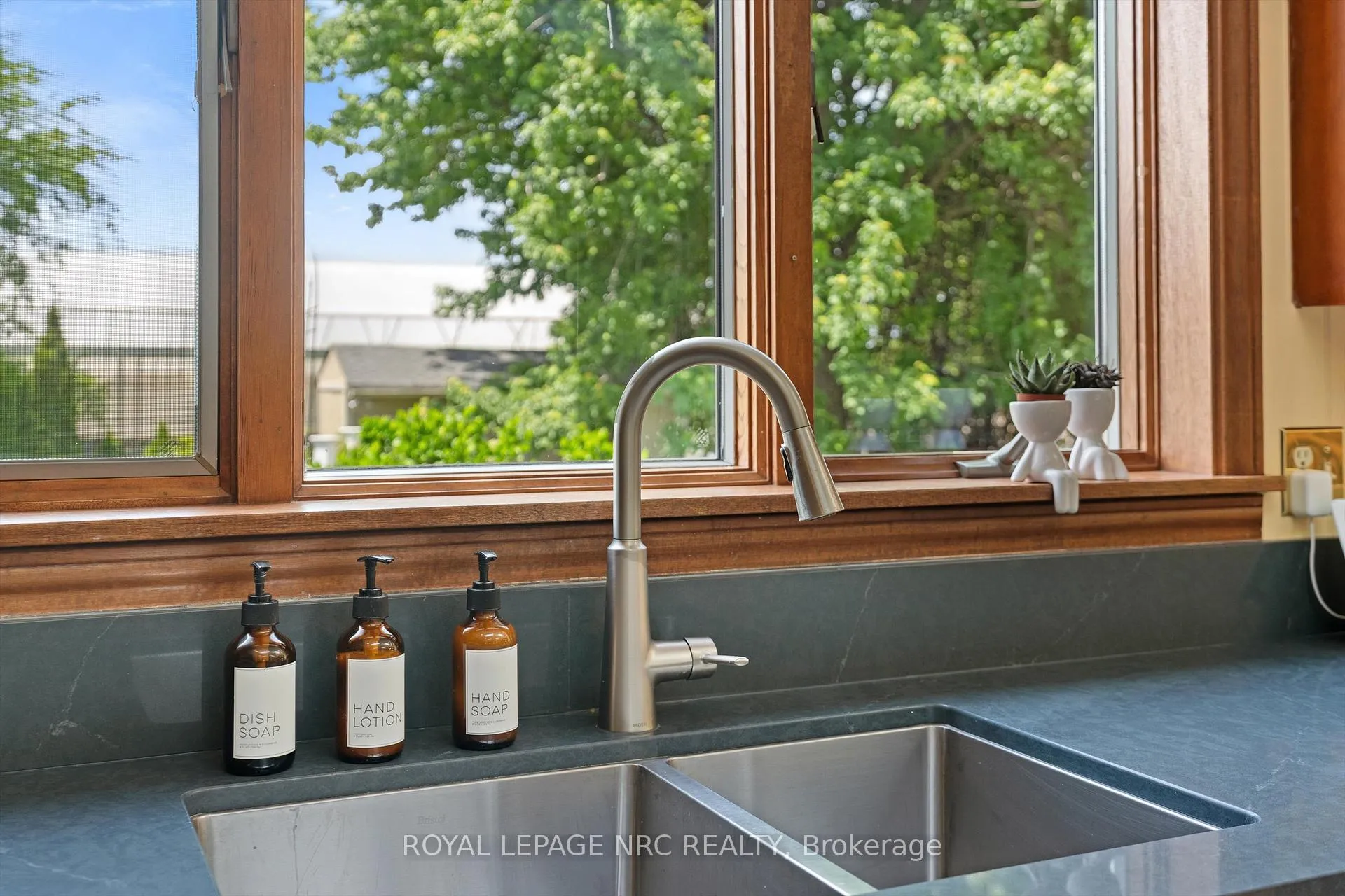 Photo 31 of 1287 Third St Louth, St. Catharines, Rural Port — HOMEH