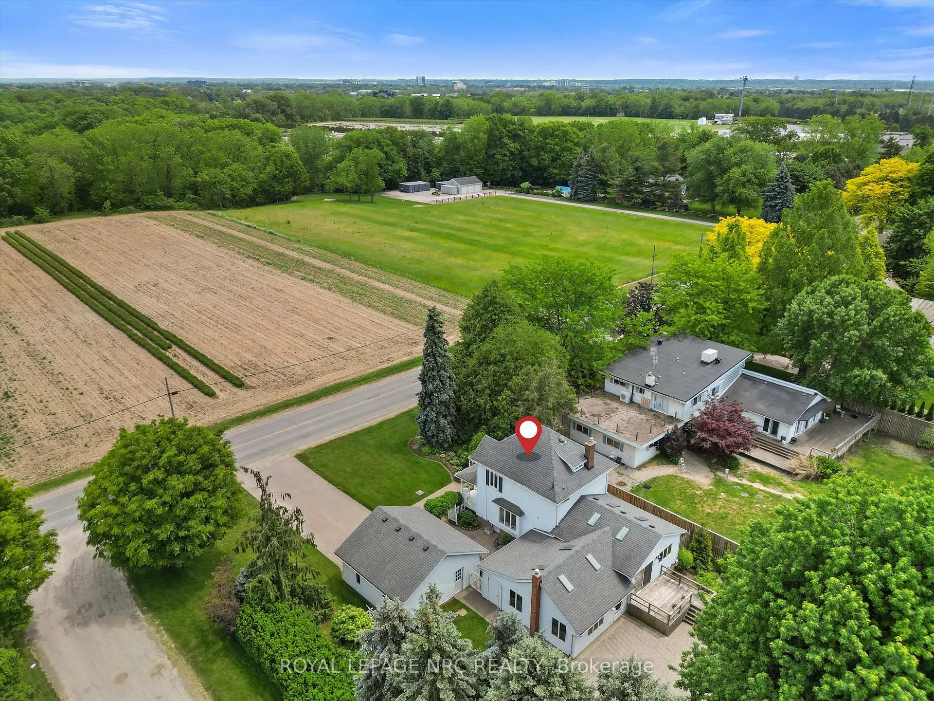 Photo 76 of 1287 Third St Louth, St. Catharines, Rural Port — HOMEH
