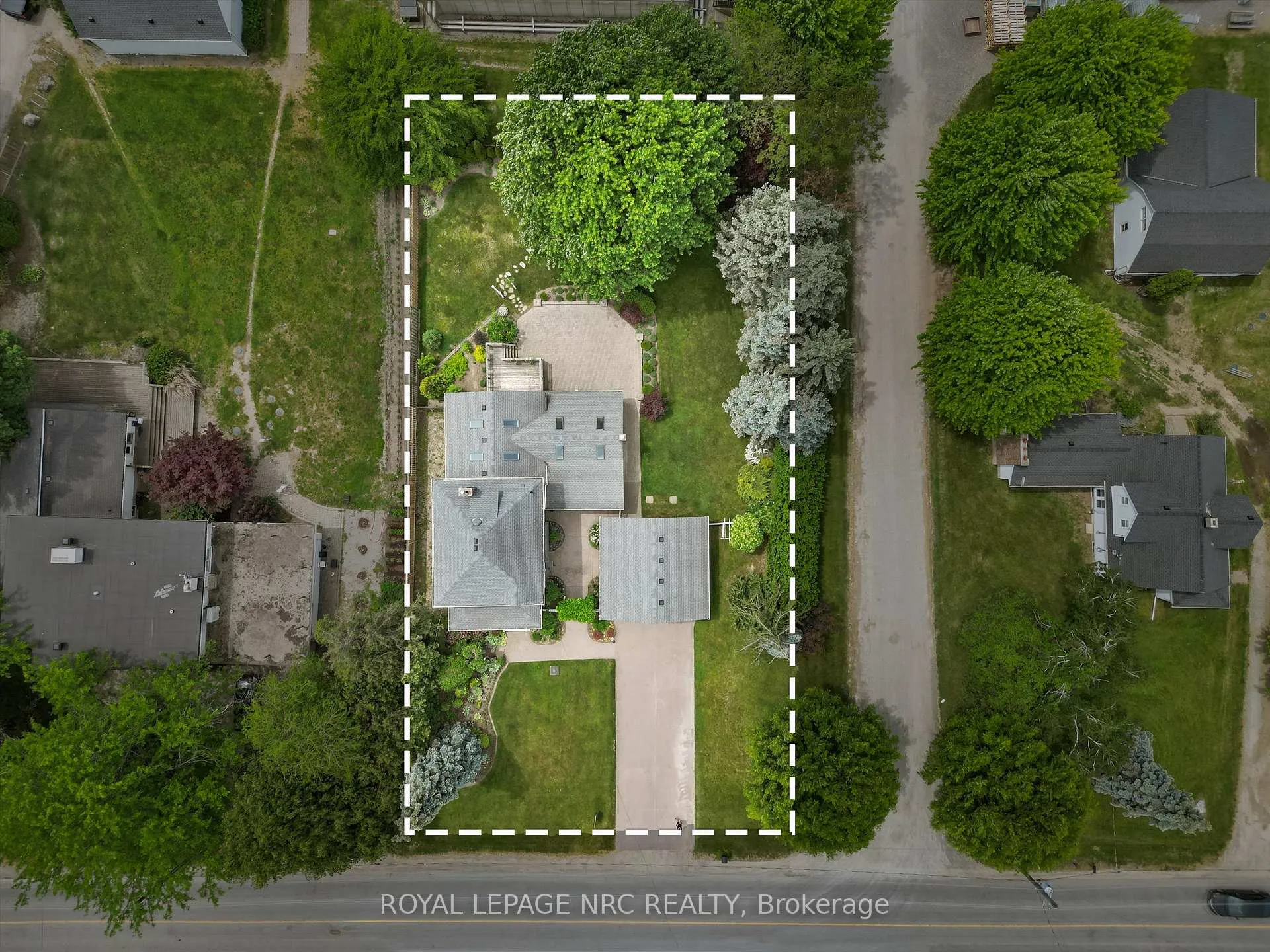 Photo 78 of 1287 Third St Louth, St. Catharines, Rural Port — HOMEH