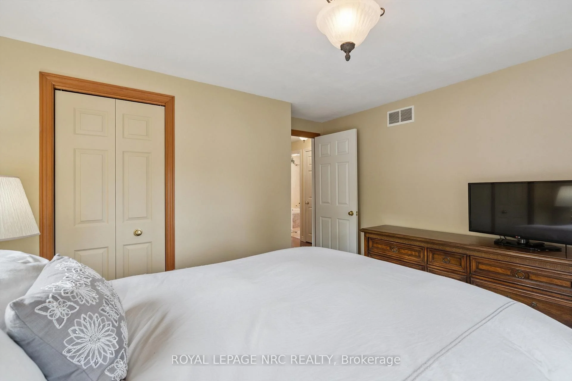 Photo 25 of 1287 Third St Louth, St. Catharines, Rural Port — HOMEH