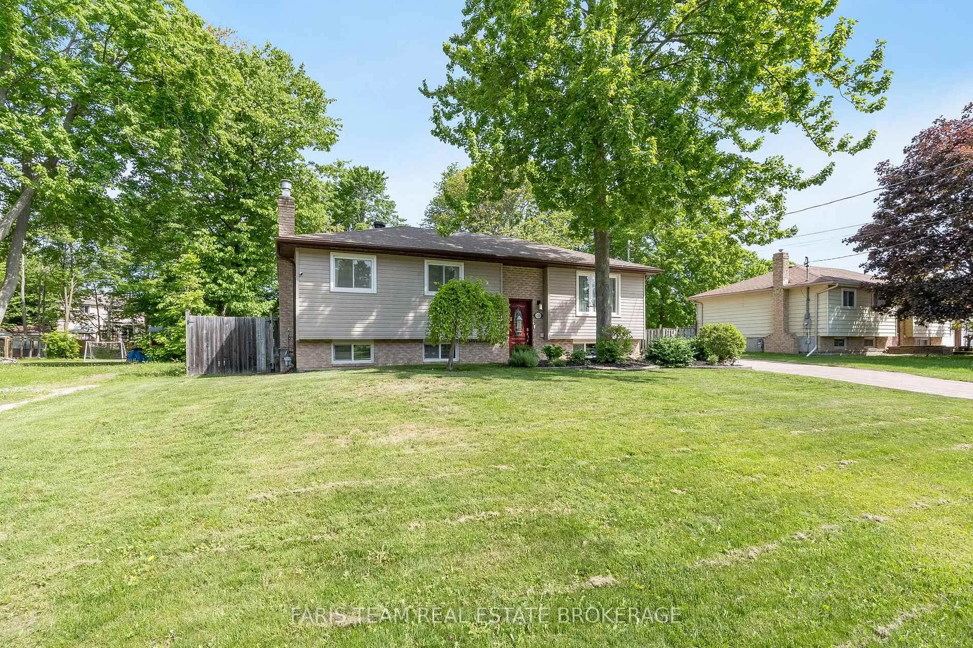 Photo 3 of 730 Trinity Street, Innisfil, Alcona — HOMEH
