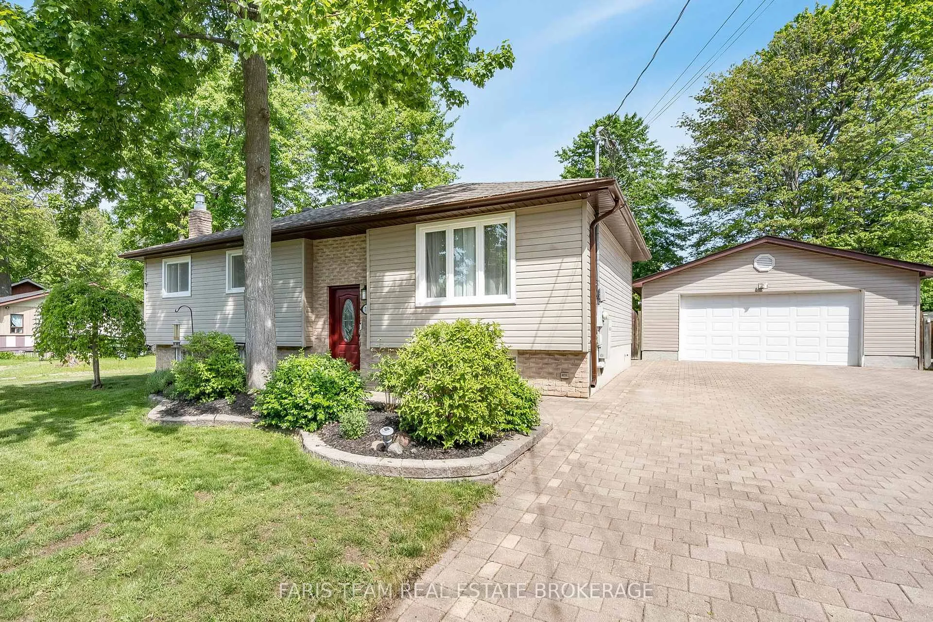 Photo 4 of 730 Trinity Street, Innisfil, Alcona — HOMEH