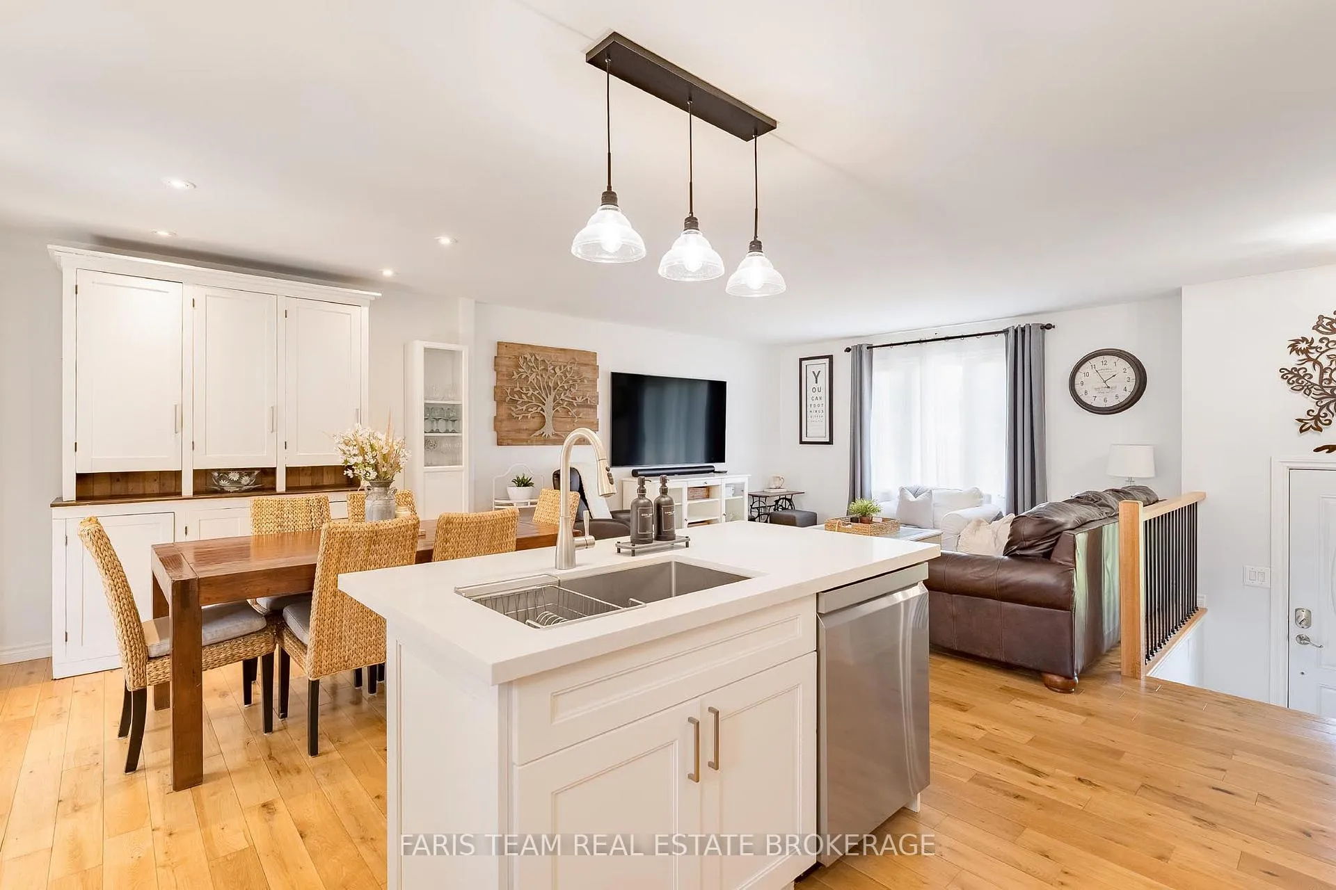 Photo 8 of 730 Trinity Street, Innisfil, Alcona — HOMEH