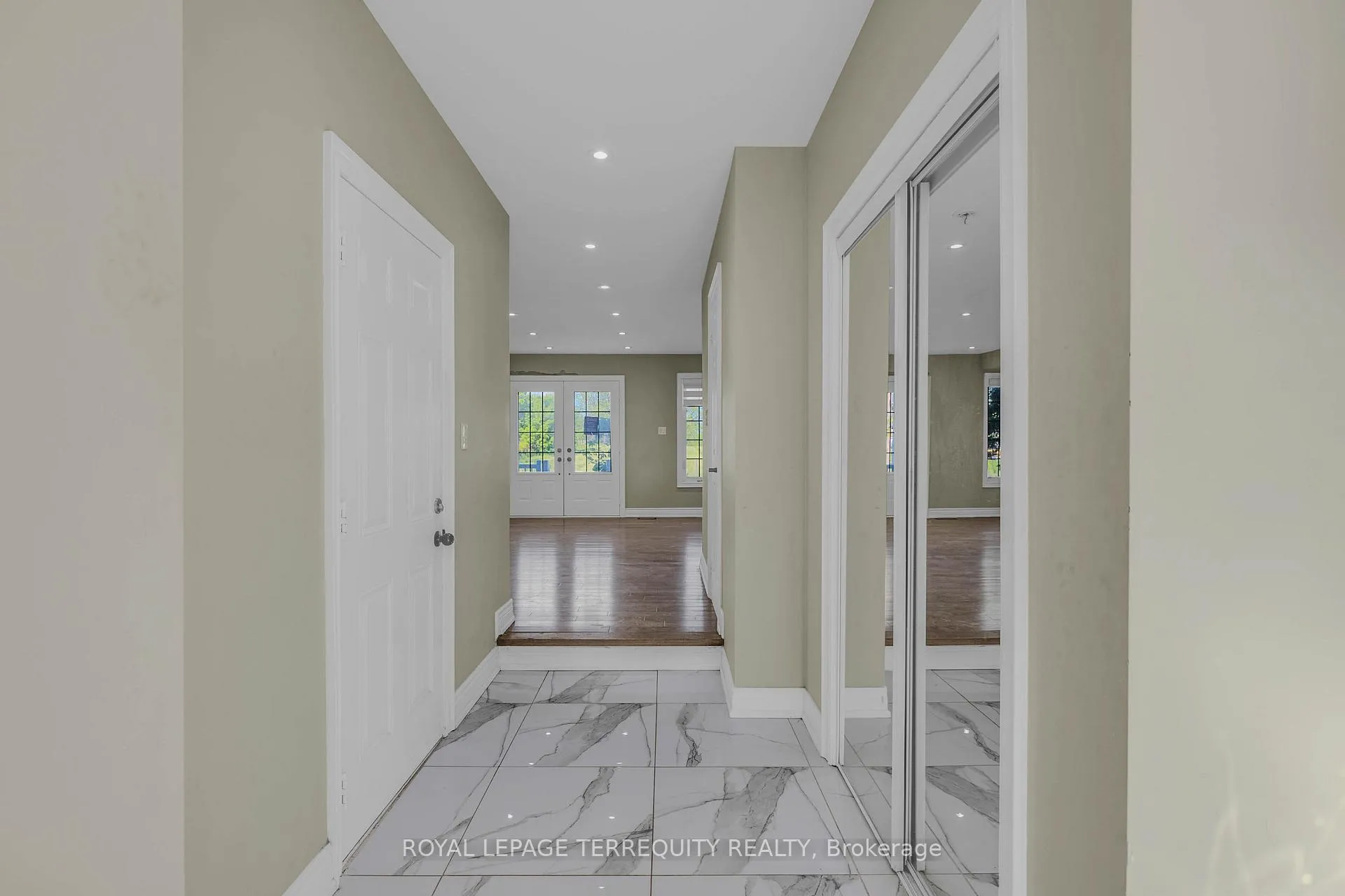 Photo 5 of 856 Audley Road N, Ajax, Central East — HOMEH