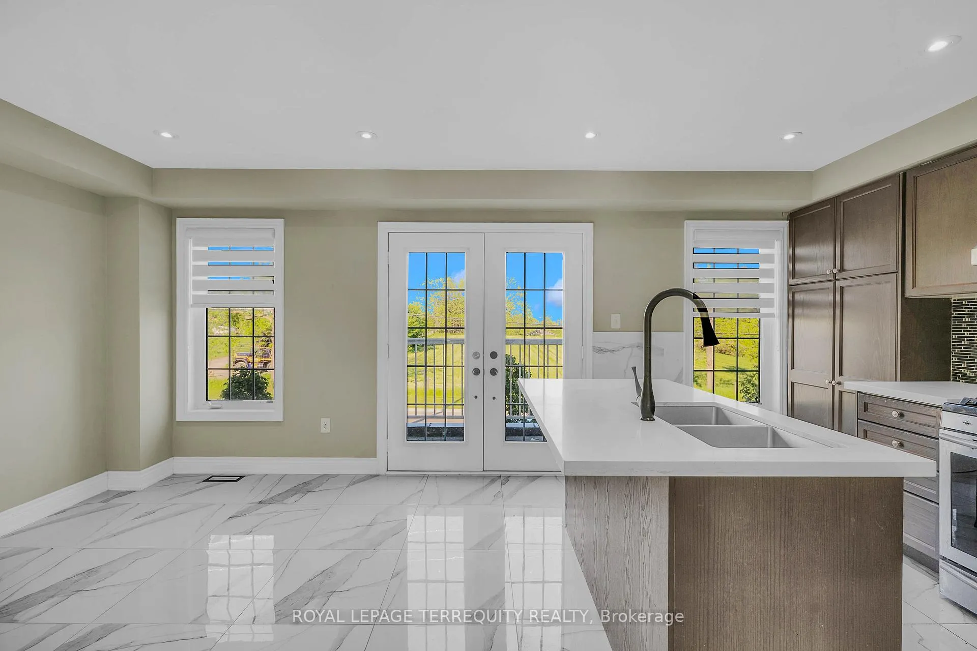 Photo 15 of 856 Audley Road N, Ajax, Central East — HOMEH
