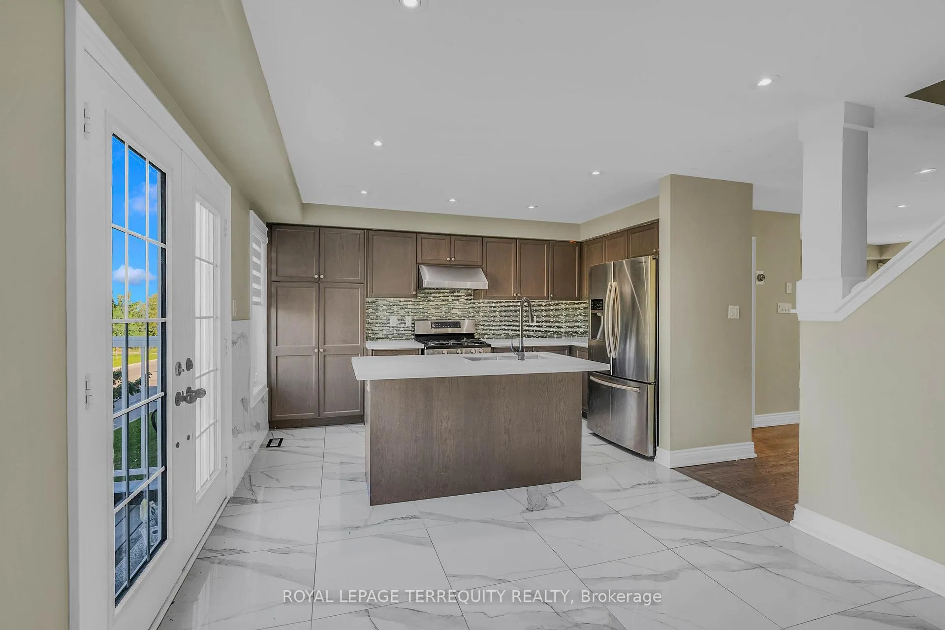 Photo 16 of 856 Audley Road N, Ajax, Central East — HOMEH