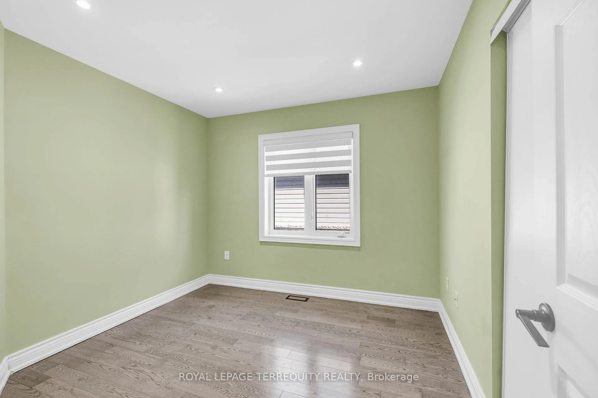 Photo 26 of 856 Audley Road N, Ajax, Central East — HOMEH