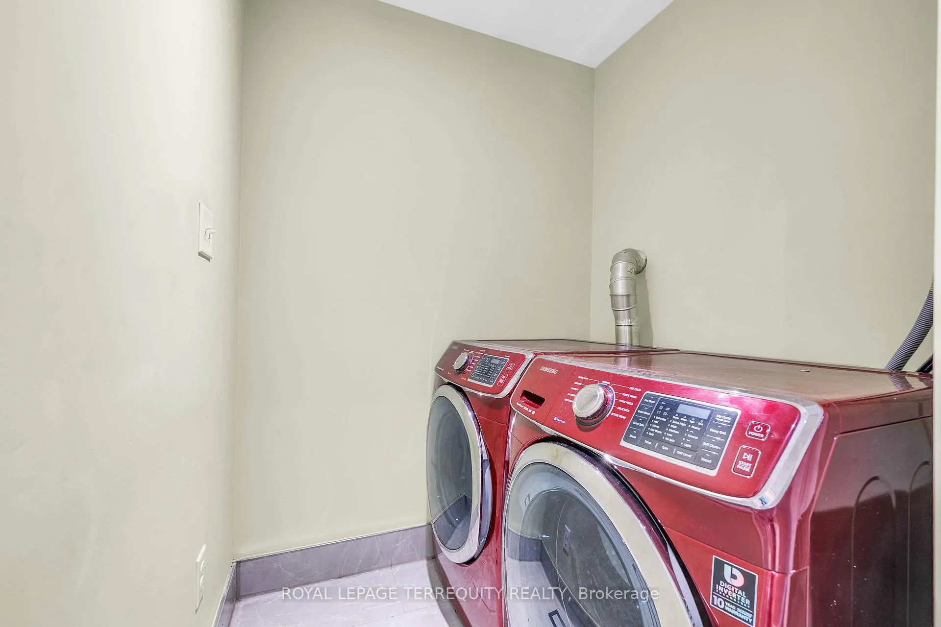 Photo 33 of 856 Audley Road N, Ajax, Central East — HOMEH