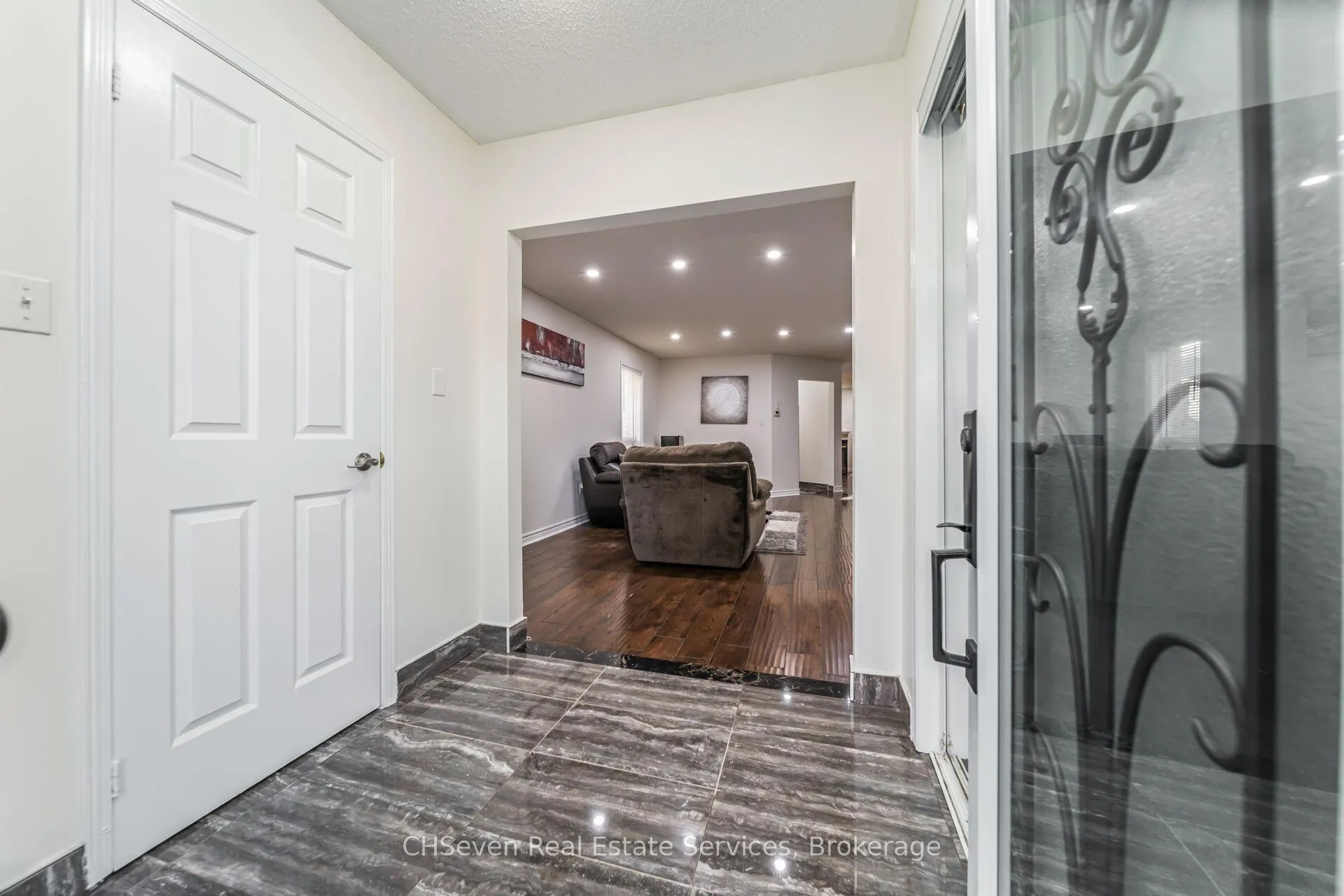 Photo 5 of 30 Florence Drive, Brampton, Fletcher's Meadow — HOMEH