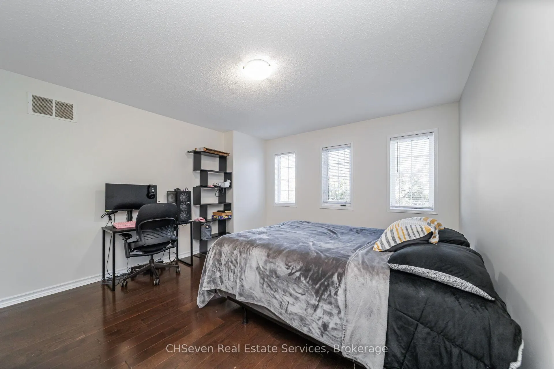 Photo 25 of 30 Florence Drive, Brampton, Fletcher's Meadow — HOMEH