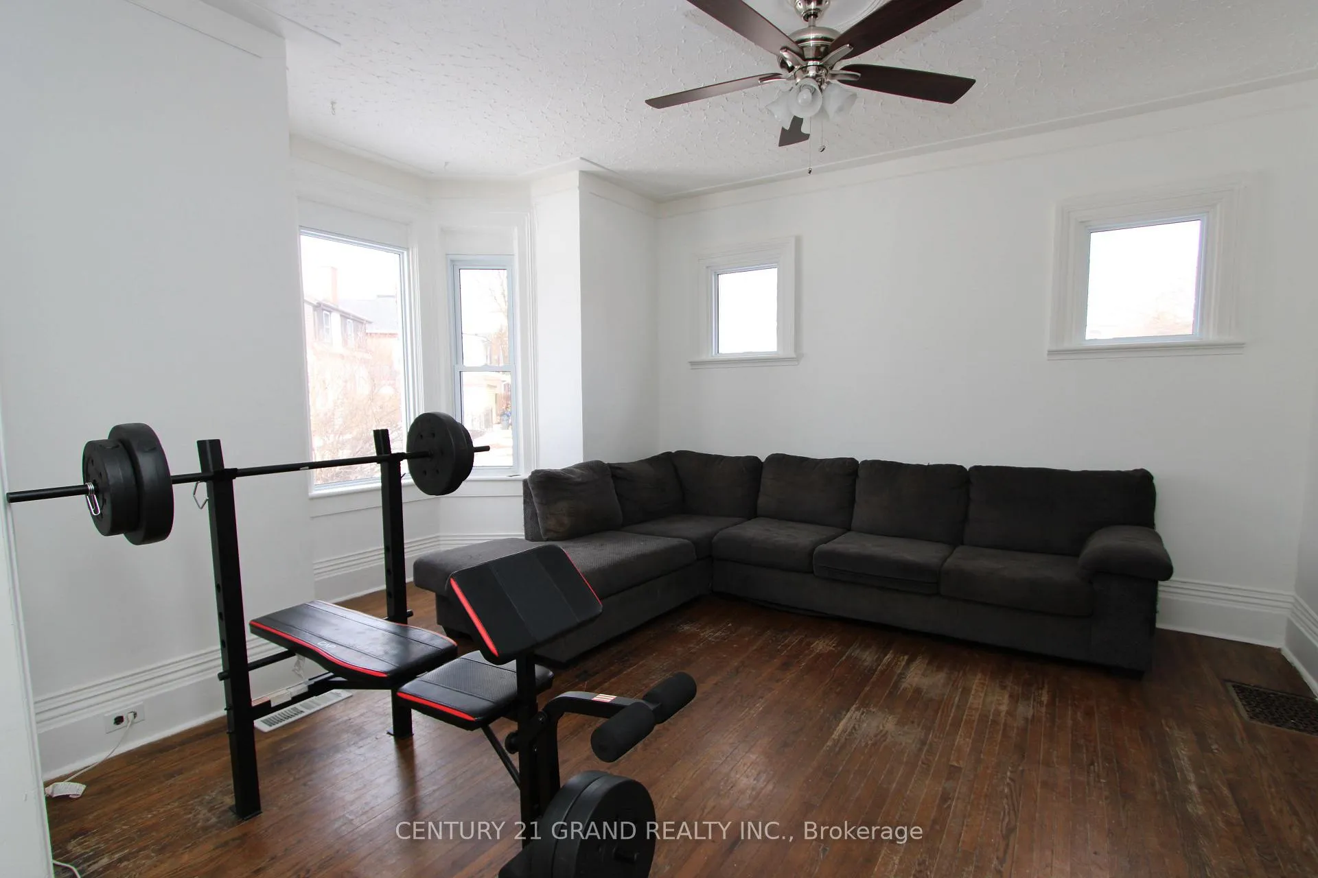 Photo 5 of 97 Park Avenue, Brantford, Victoria/Arthur — HOMEH