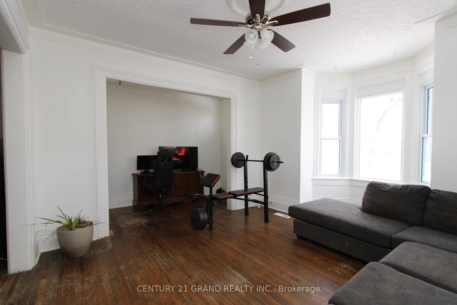Photo 6 of 97 Park Avenue, Brantford, Victoria/Arthur — HOMEH