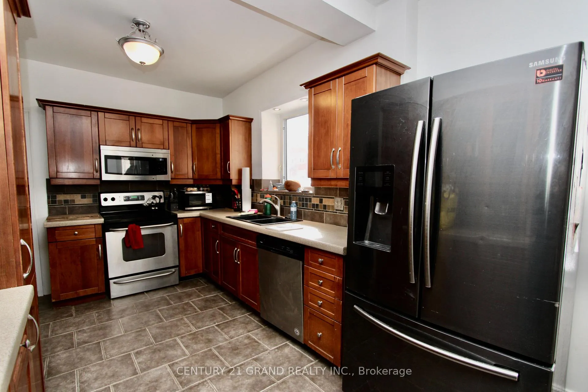 Photo 14 of 97 Park Avenue, Brantford, Victoria/Arthur — HOMEH