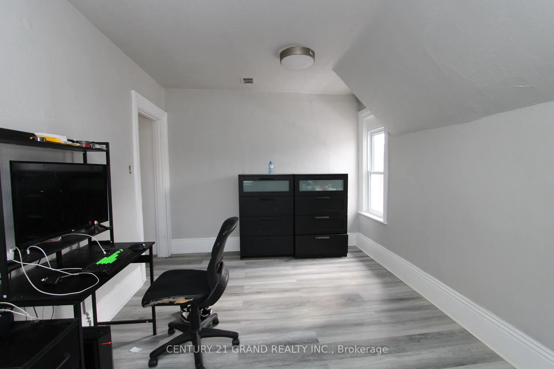 Photo 22 of 97 Park Avenue, Brantford, Victoria/Arthur — HOMEH