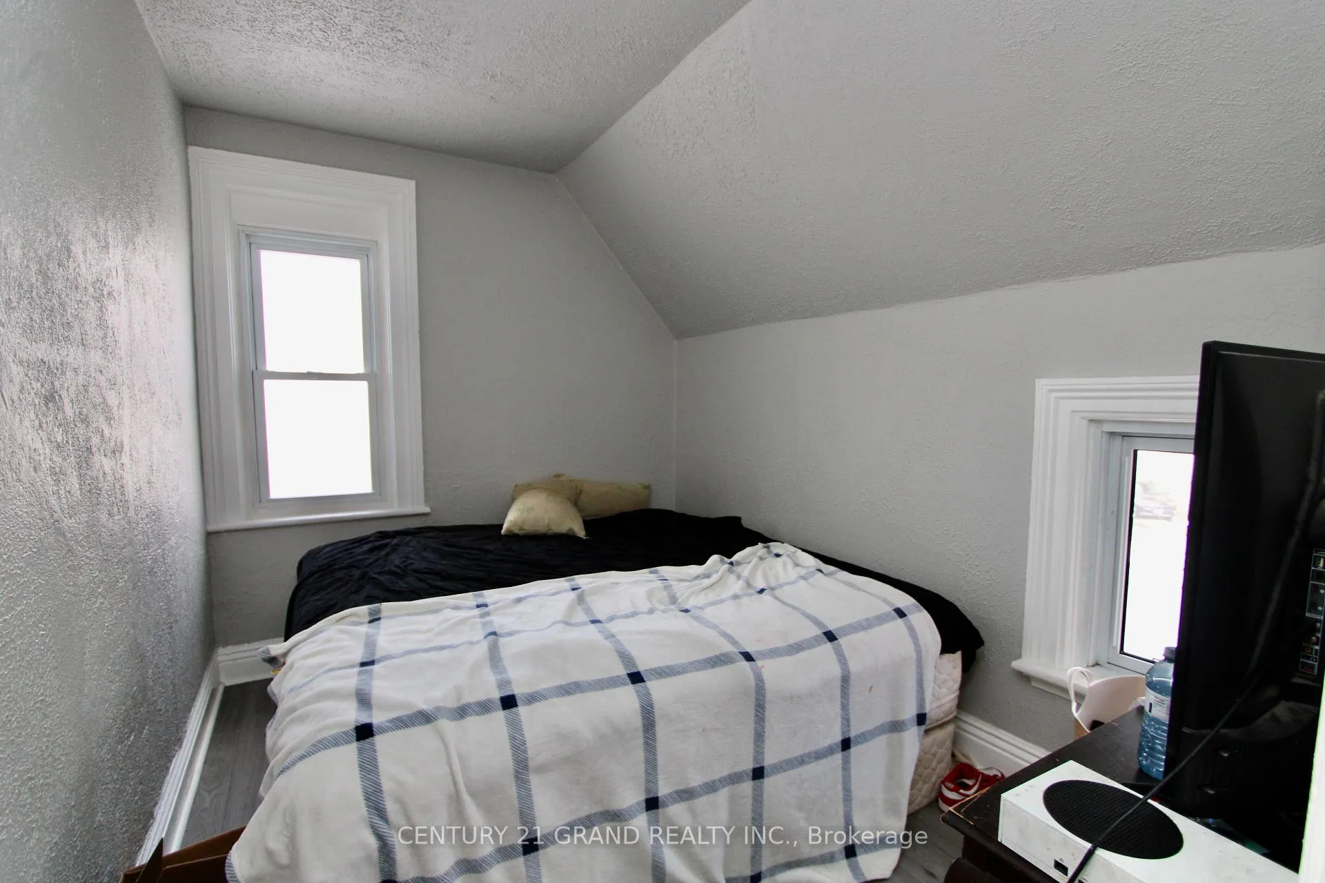 Photo 24 of 97 Park Avenue, Brantford, Victoria/Arthur — HOMEH