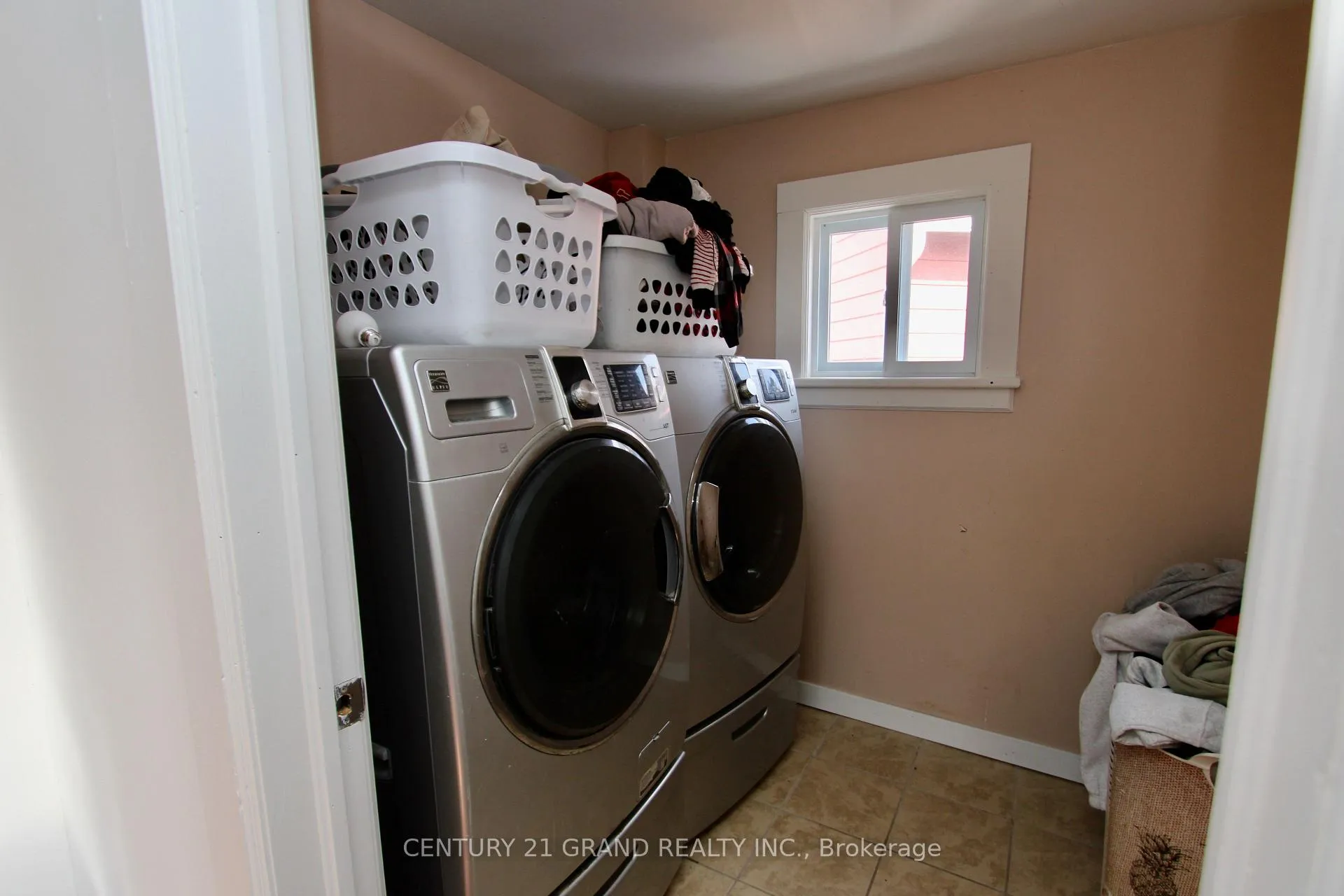 Photo 26 of 97 Park Avenue, Brantford, Victoria/Arthur — HOMEH