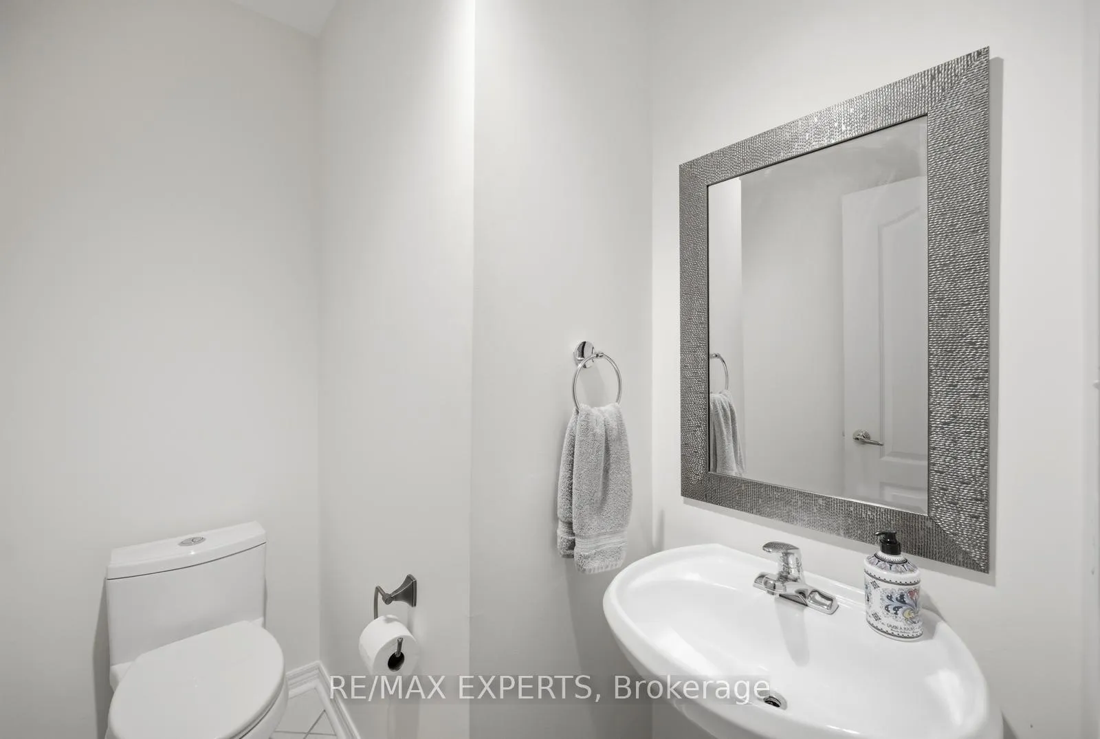 Photo 15 of 204 Montebello Avenue, Vaughan, Sonoma Heights — HOMEH