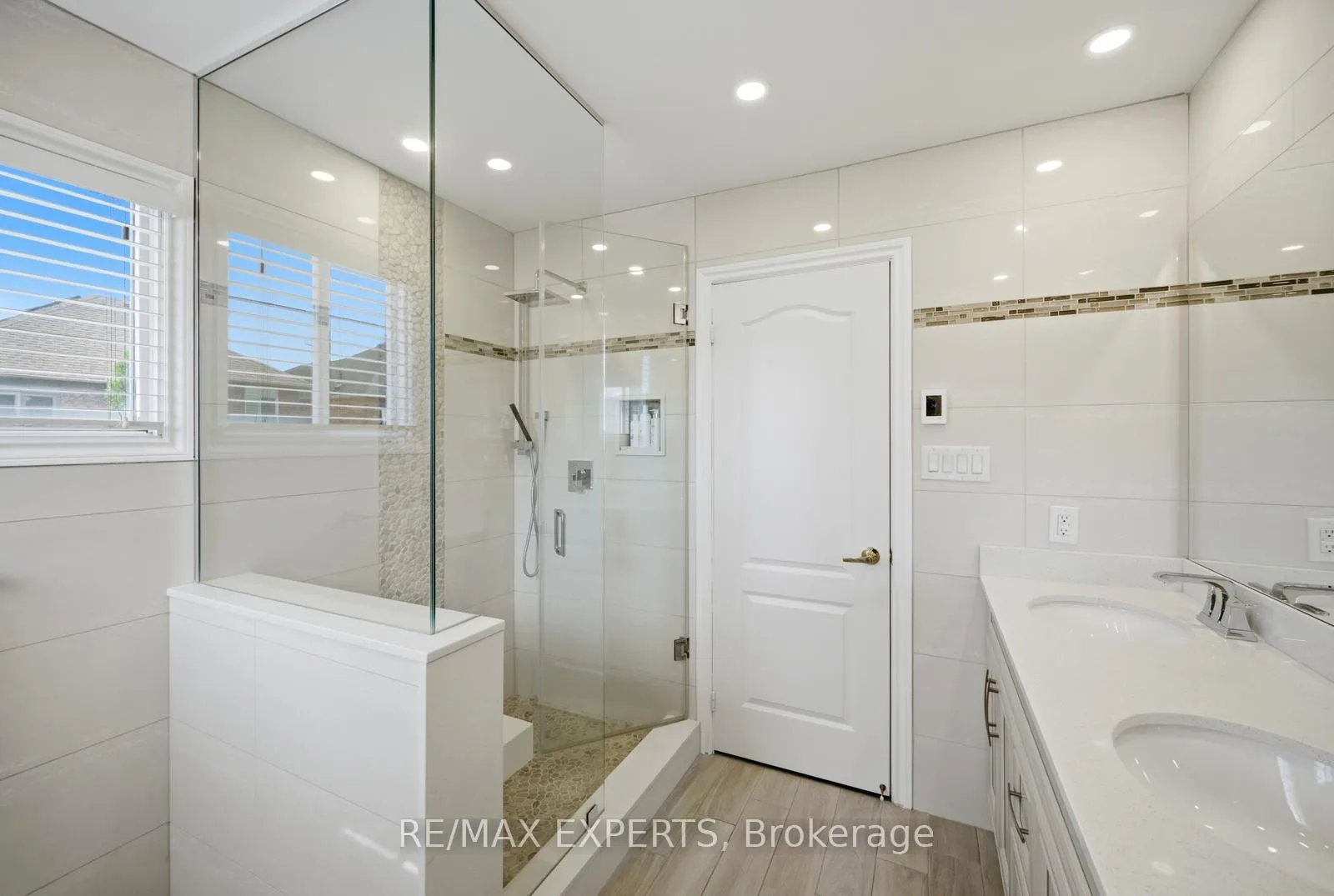 Photo 24 of 204 Montebello Avenue, Vaughan, Sonoma Heights — HOMEH