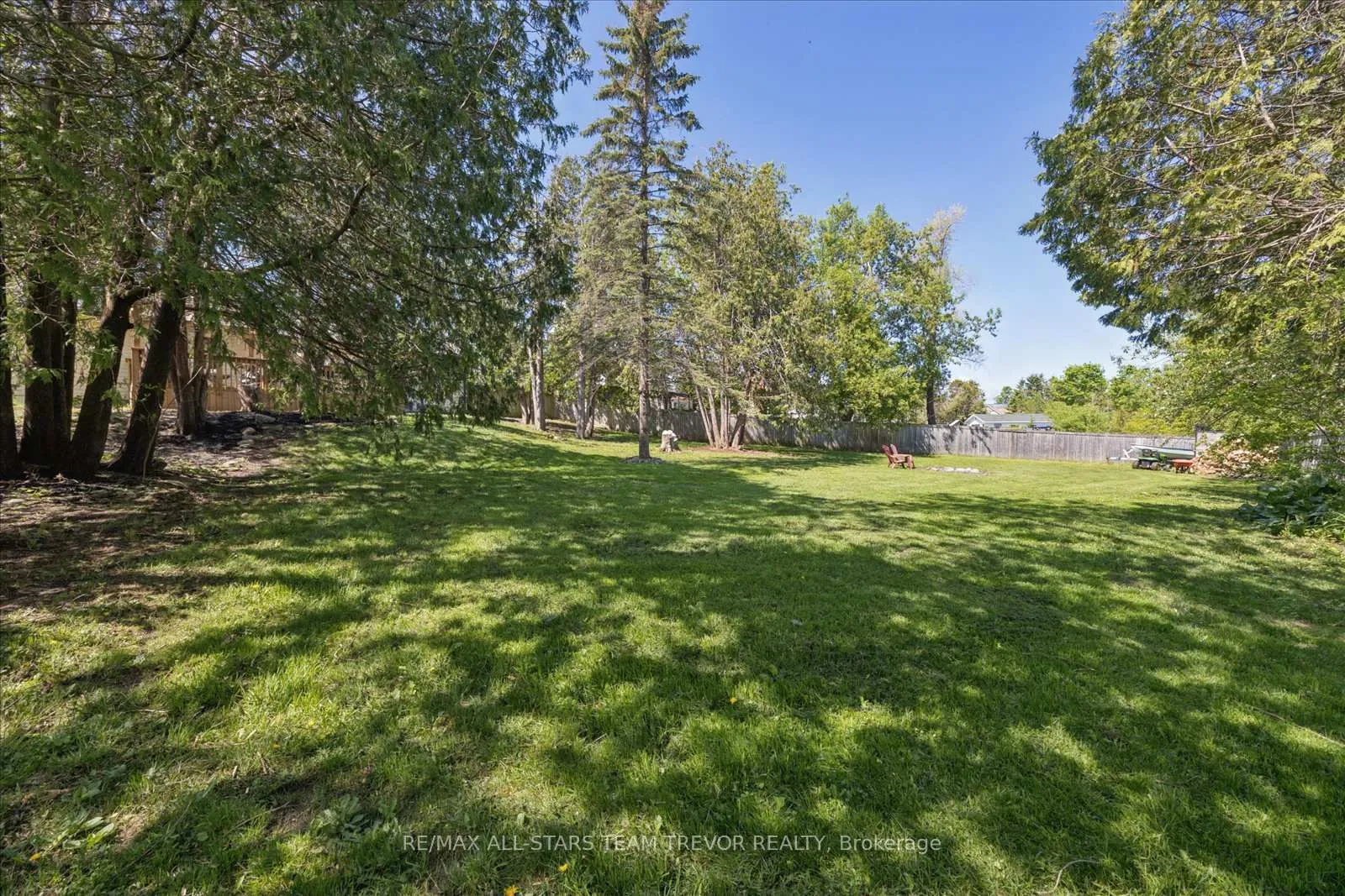 Photo 26 of 602 Simcoe Street, Brock, Beaverton — HOMEH