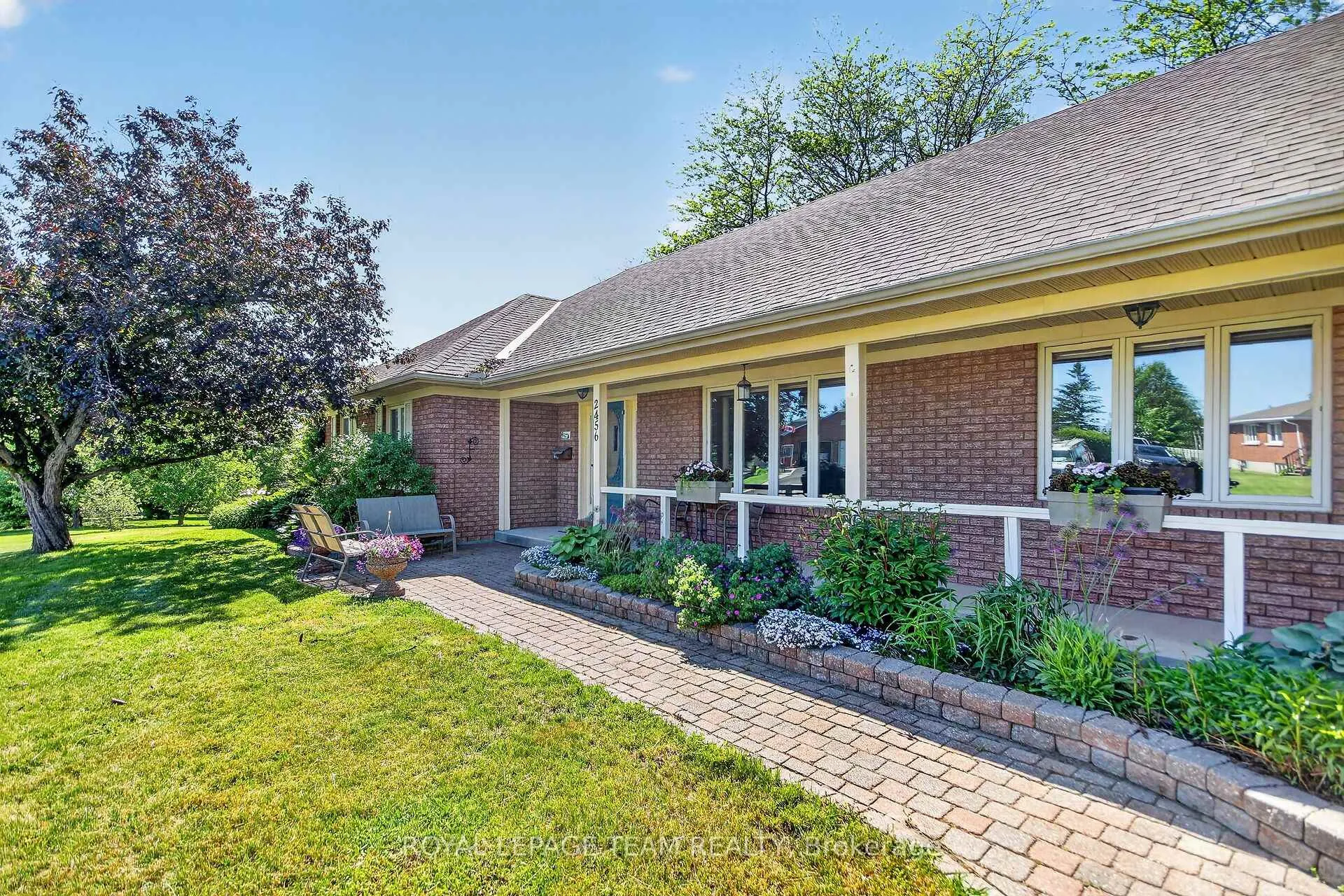 Photo 5 of 2456 Garmil Crescent, Ottawa, North Gower — HOMEH