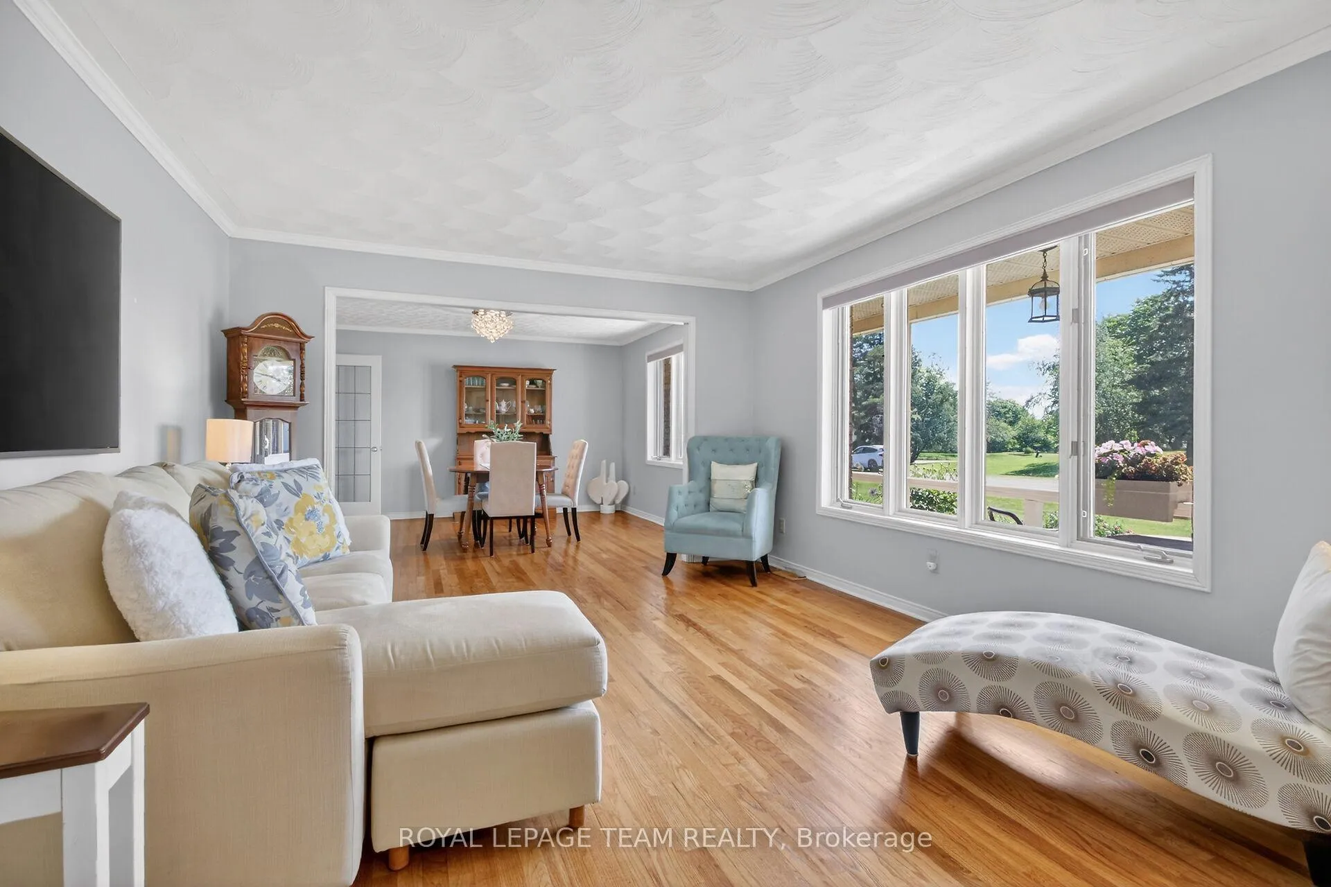 Photo 7 of 2456 Garmil Crescent, Ottawa, North Gower — HOMEH