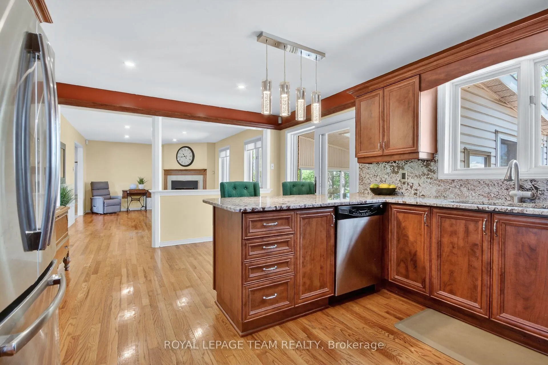 Photo 14 of 2456 Garmil Crescent, Ottawa, North Gower — HOMEH