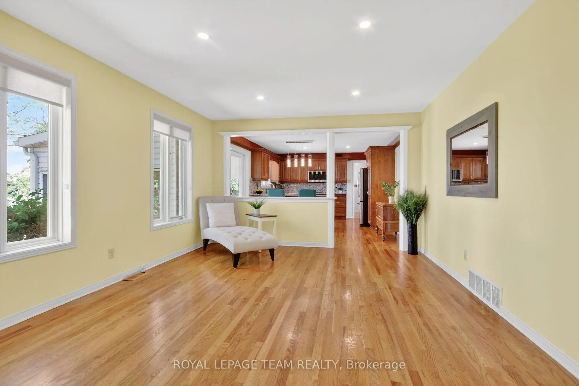 Photo 18 of 2456 Garmil Crescent, Ottawa, North Gower — HOMEH